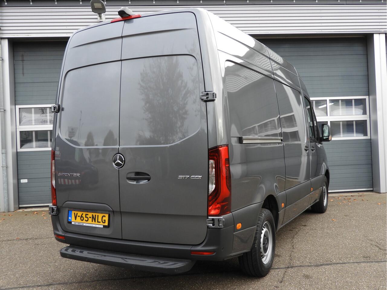 Mercedes-Benz SPRINTER 317 1.9 CDI L2H2 RWD AUT| LED | MBUX 10.25" | CAMERA