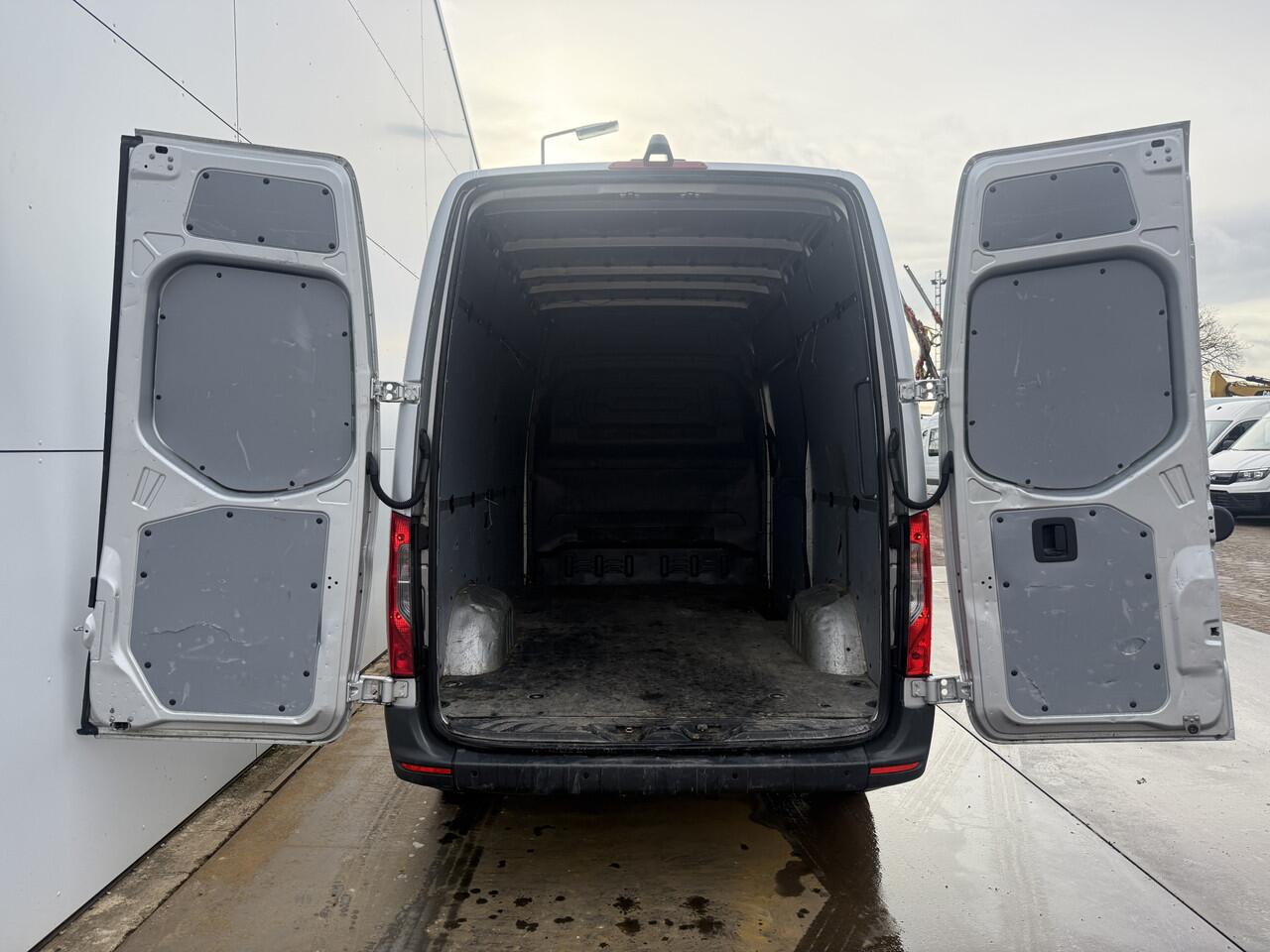 Mercedes-Benz SPRINTER 315 1.9 CDI Automaat L2H2 Climate Control Carplay Camera Parkeersensoren voor achter