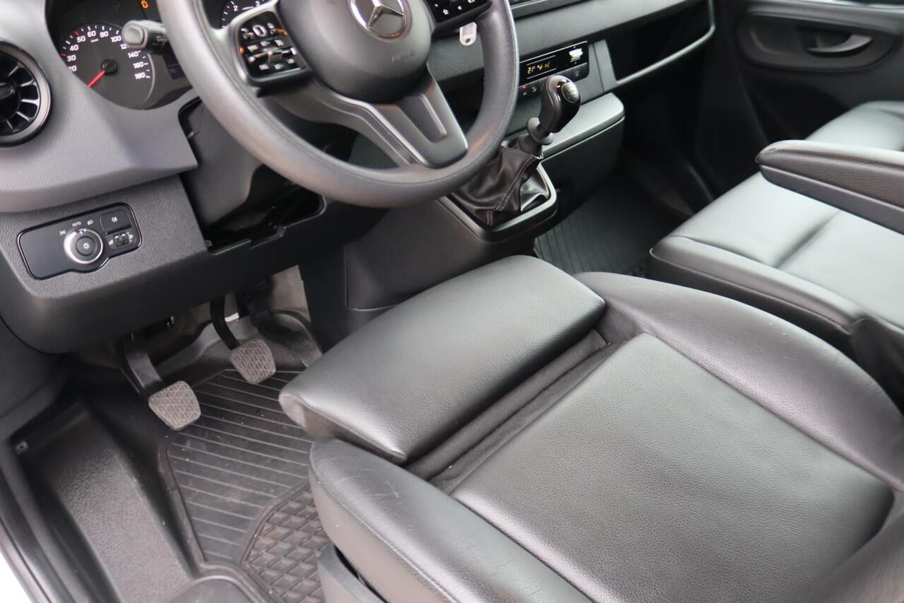 Mercedes-Benz SPRINTER 317CDI AMG Line L2H1 Leder, Cruise Control, Navigatie, Camera, Bijrijdersbank, Led Koplampen,