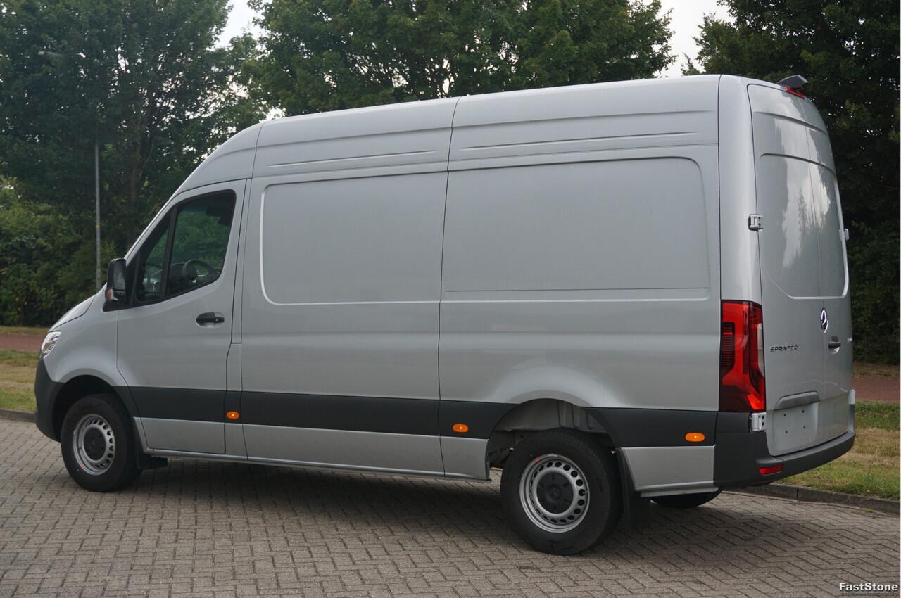 Mercedes-Benz SPRINTER 317CDI Pro L2H2 BPM VRIJ!! 10.25" Mbux Cam, Gev. Stoel, 3.5T Trekgewicht, LED!! NR. A531*