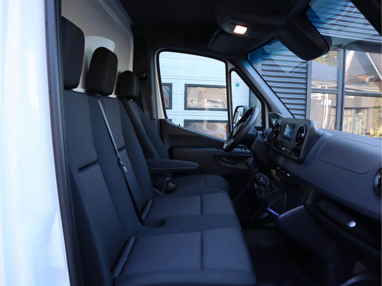 Mercedes-Benz SPRINTER 515 CDI Euro 6 Bakwagen Laadklep Zijdeur - MBUX - Clima