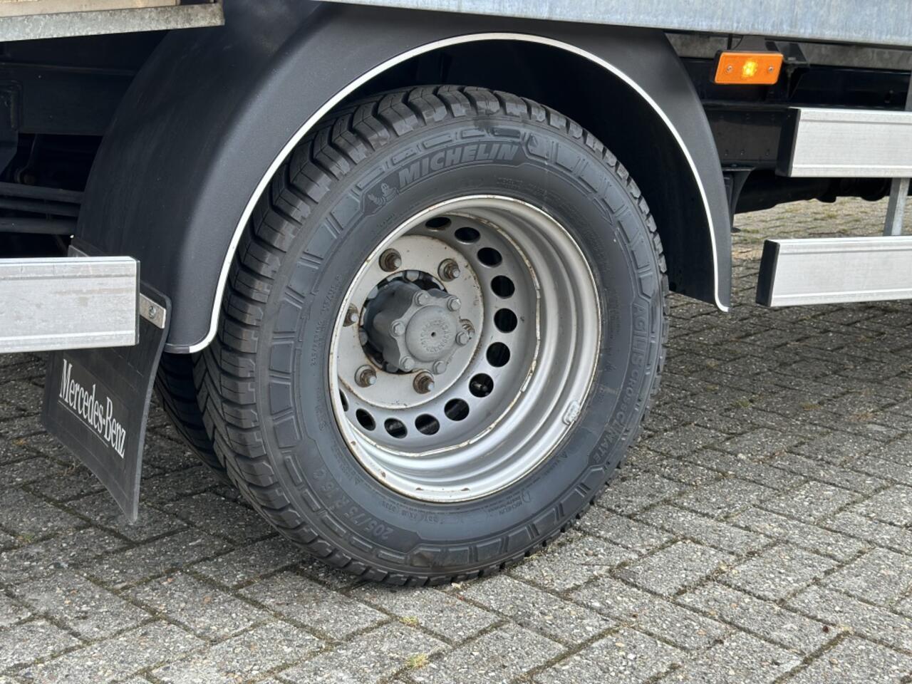 Mercedes-Benz SPRINTER 516 2.2 CDI Automaat oprijwagen Full Led Luchtvering oprijwagen