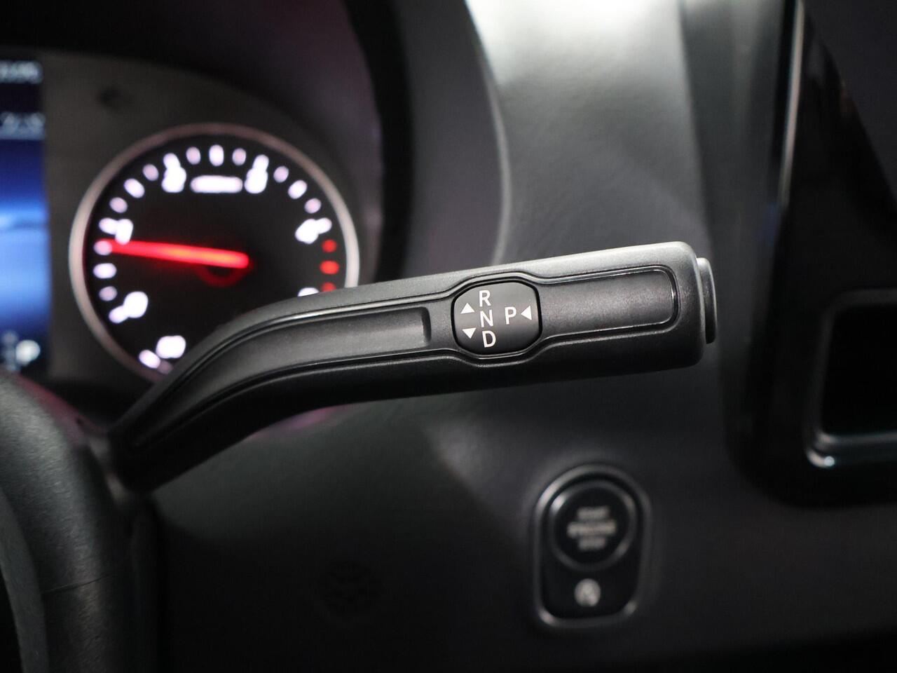 Mercedes-Benz SPRINTER 315 | Aut. | L2 H2 | RWD | PRO | 3500 KG. AHW | Airco | Cruise Control | 3500 KG. AHW | Carplay / Android Auto | Dodehoekassistent | Lane-Assist | Multifunctioneel Stuurwiel | 3-zits |