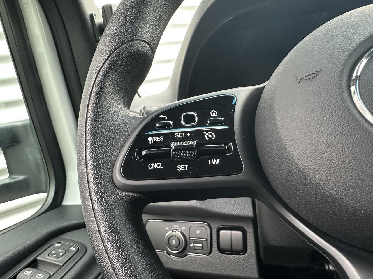 Mercedes-Benz SPRINTER 519 CDI Koel-Vries Dag en Nacht Vleesvervoer Hangwerk Bakwagen