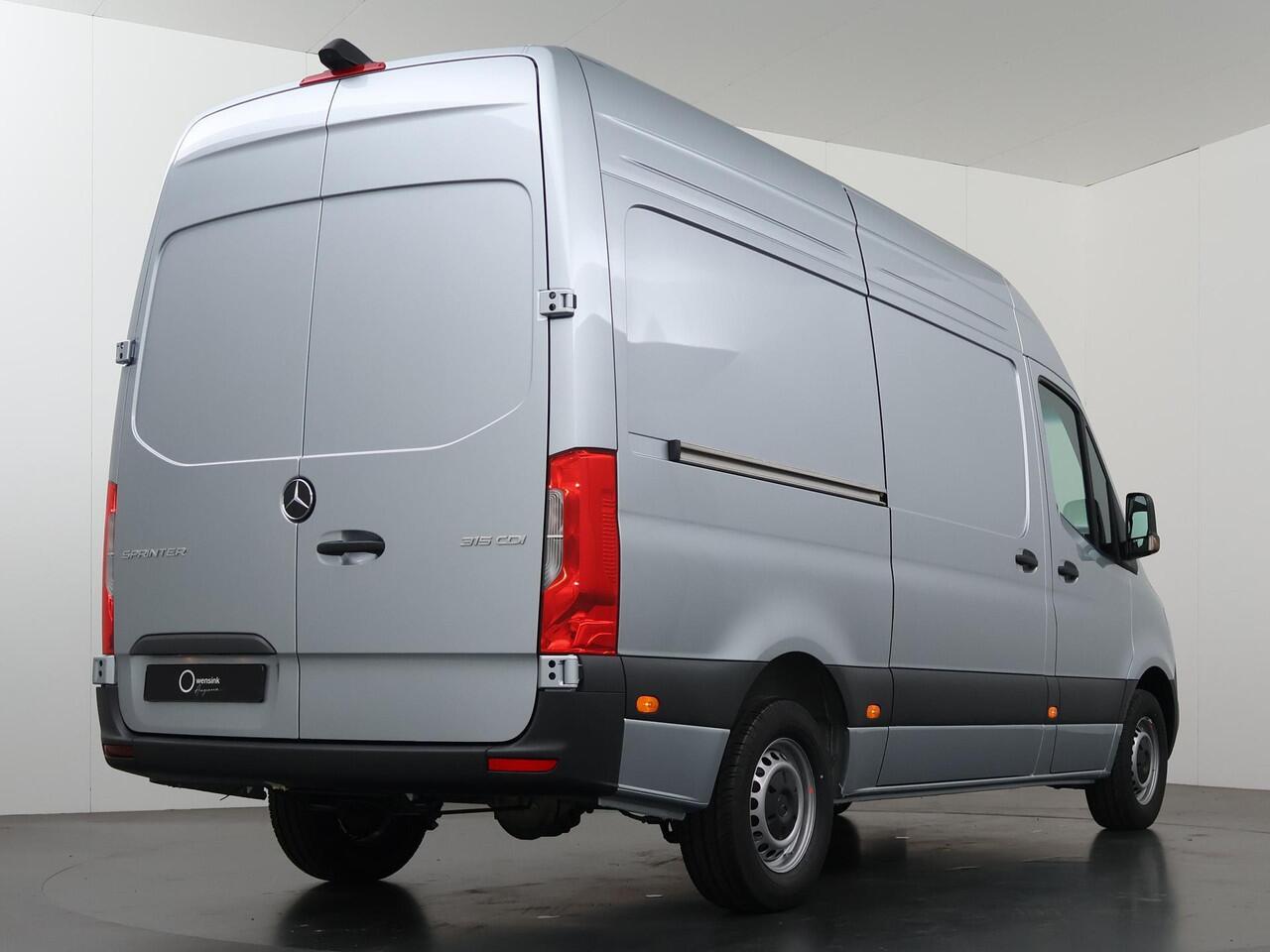 Mercedes-Benz SPRINTER 315 CDI | L2 H2 | RWD | Aut. | PRO | BPM VRIJ! | AIRCO | CRUISE | 3500 KG AHW | CARPLAY | ANDROID AUTO | DODEHOEKASSISTENT | METALLIC | SPOORASSISTENT | MULTIFUNCTIONEELSTUURWIEL