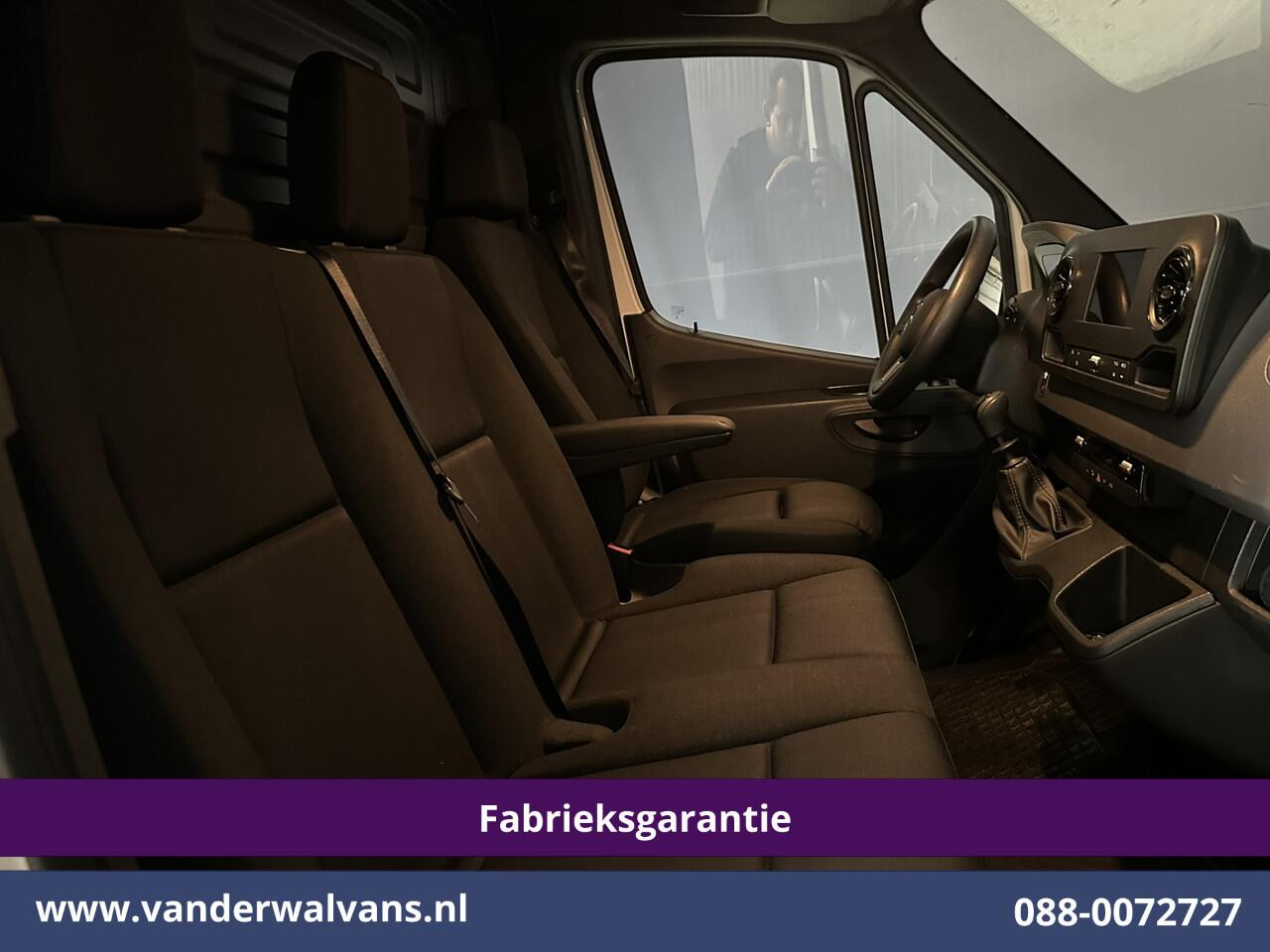 Mercedes-Benz SPRINTER 315 CDI 150pk L3H2 Fabrieksgarantie Euro6 Airco | Camera | Apple Carplay | Android Auto Parkeersensoren, Bijrijdersbank