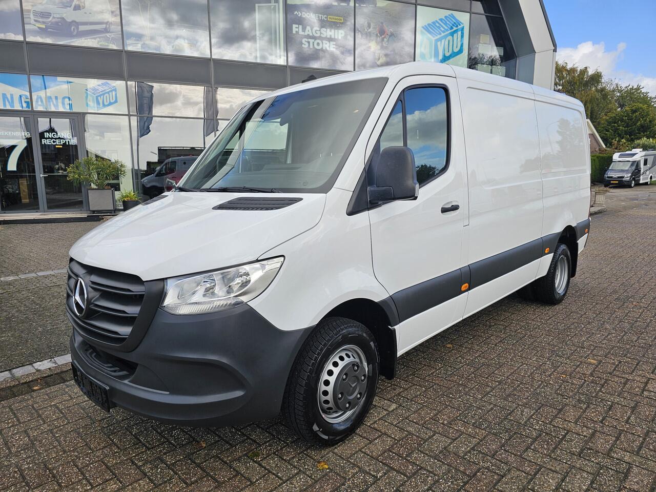 Mercedes-Benz SPRINTER 517 CDI L2-H1 Handgeschakeld * Camera * Trekhaak 3,5t *