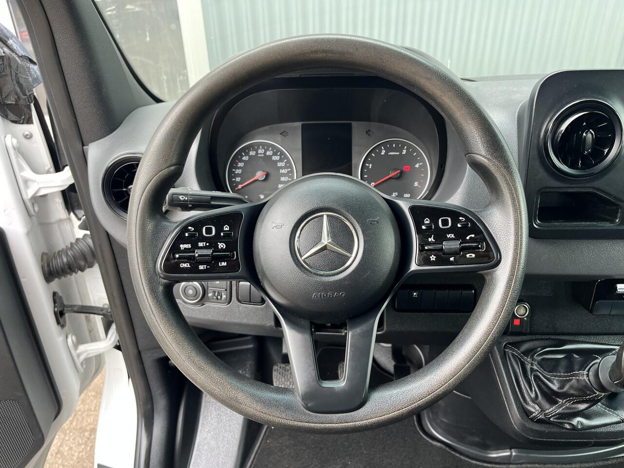 Mercedes-Benz SPRINTER 314 2.2 CDI DC Openlaadbak Airco Cruise controle Trekhaak 3500kg 6-Persoons Camera Navigatie Apple carplay open laadbak Pick-up Euro 6 P-up bakwagen