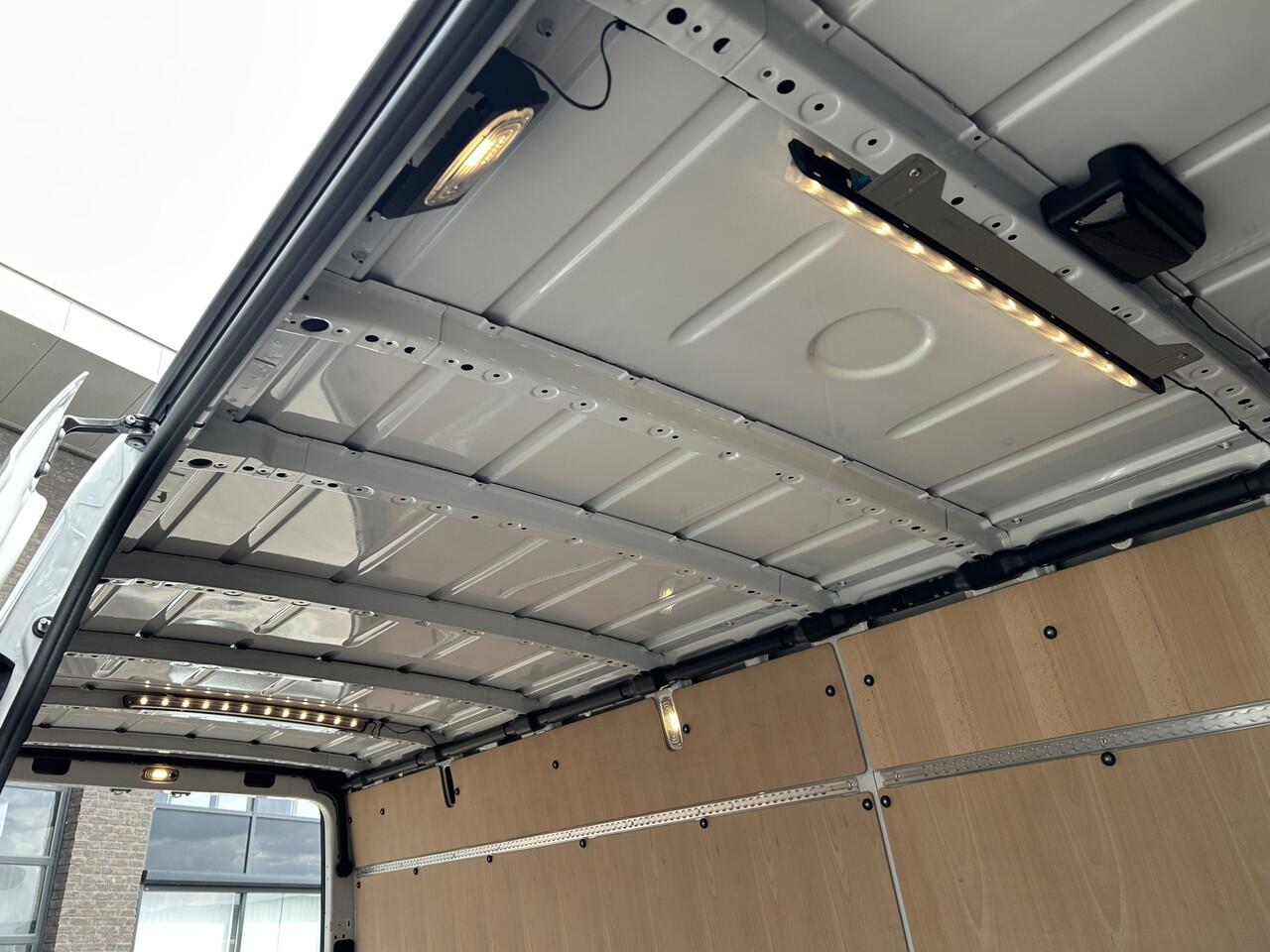 Mercedes-Benz SPRINTER 317 CDI L3 H2 PRO Facelift/ MBUX / Camera / Parkeersensoren / Cruise control / Airco / 270 Graden achterdeuren