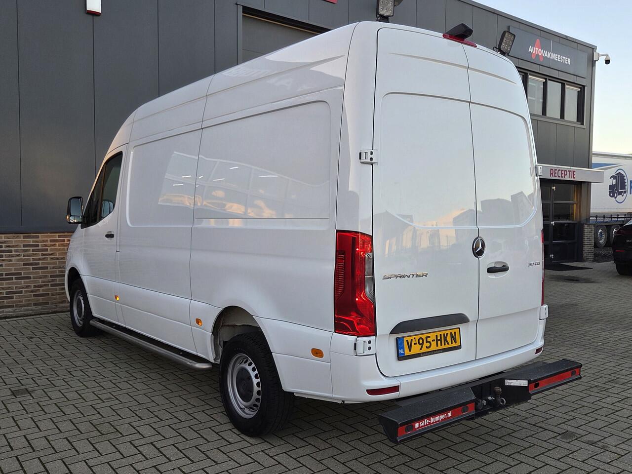 Mercedes-Benz SPRINTER 317 1.9 CDI L2H2 RWD