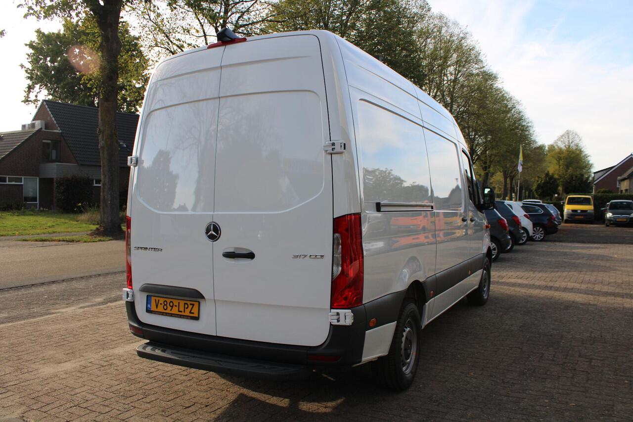 Mercedes-Benz SPRINTER MB 317 L2H2 360 CAMERA, Apple/Android carplay, Achteruitrijcamera, Cruise, bekleden laadruimte, 3 zits