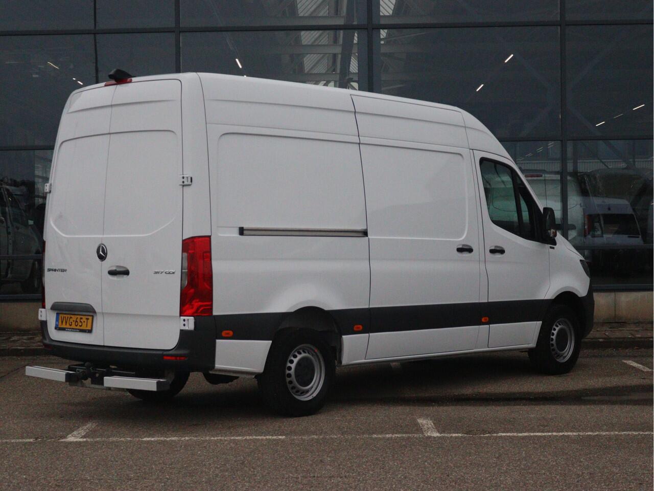 Mercedes-Benz SPRINTER 317 CDI L2H2 | AIRCO/NAVI/CAMERA/3.500KG AHW | Certified