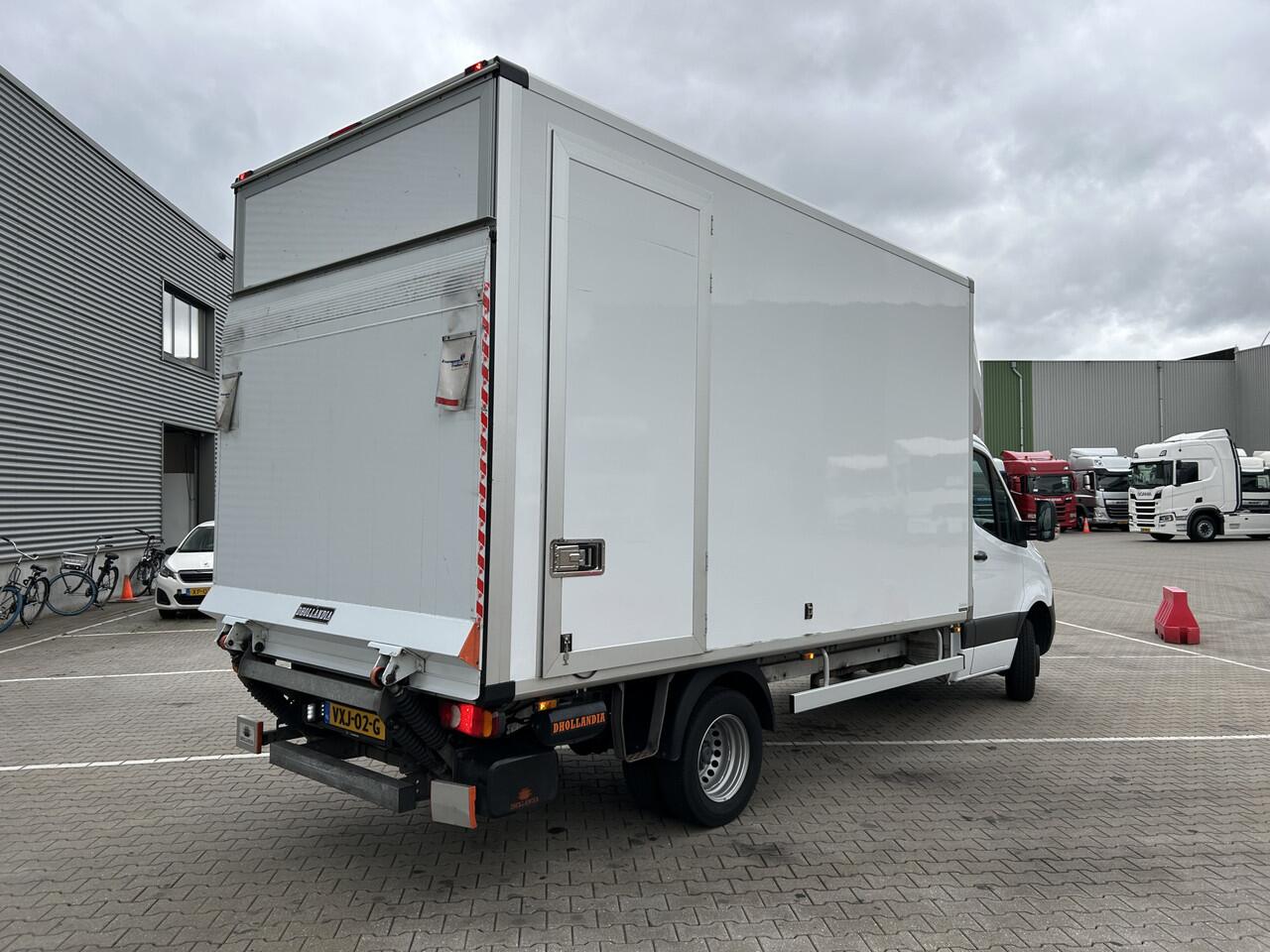 Mercedes-Benz SPRINTER 515 1.9 CDI / 126 dkm / Box 4.4 mtr / Laadklep / APK 07-26