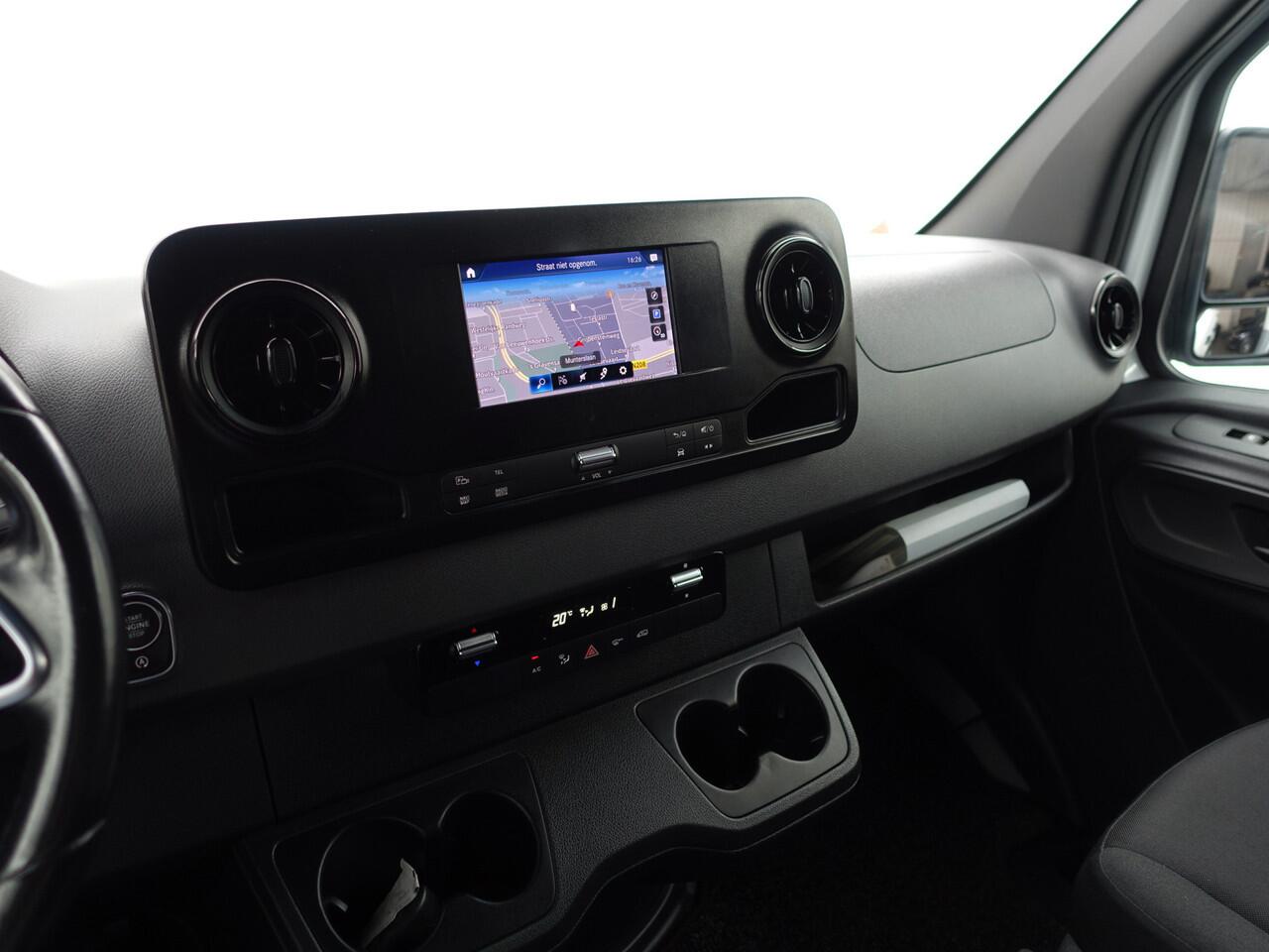 Mercedes-Benz SPRINTER 319 3.0 V6 CDI 191pk L2H2 Aut- CarPlay, Stoelverwarming, Camera, Comfort Interieur, Inrichting