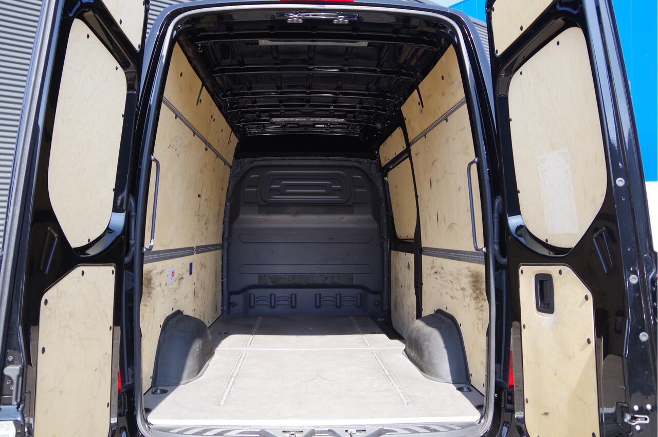 Mercedes-Benz SPRINTER 319 3.0 CDI V6 L2H2 AUT. LED, 360CAMERA, ADAPT. CRUISE, MBUX10'', TREKHAAK, STANDKACHEL, STOELVERWARMING, CLIMA