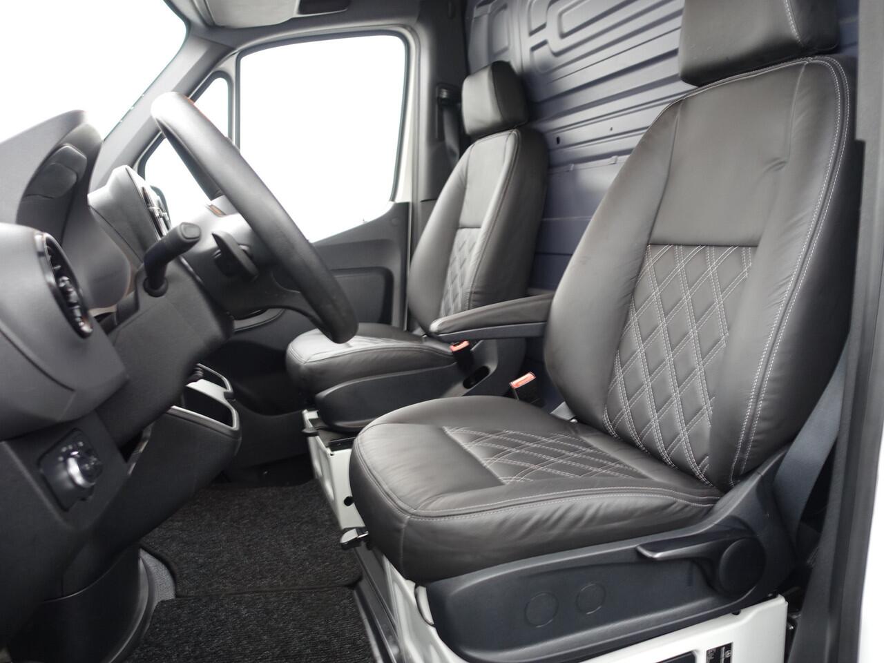 Mercedes-Benz SPRINTER 211 2.2 CDI H2 AMG Night Edition Aut- 2x Schuifdeur, Designo Leder, Clima, Grijs kenteken