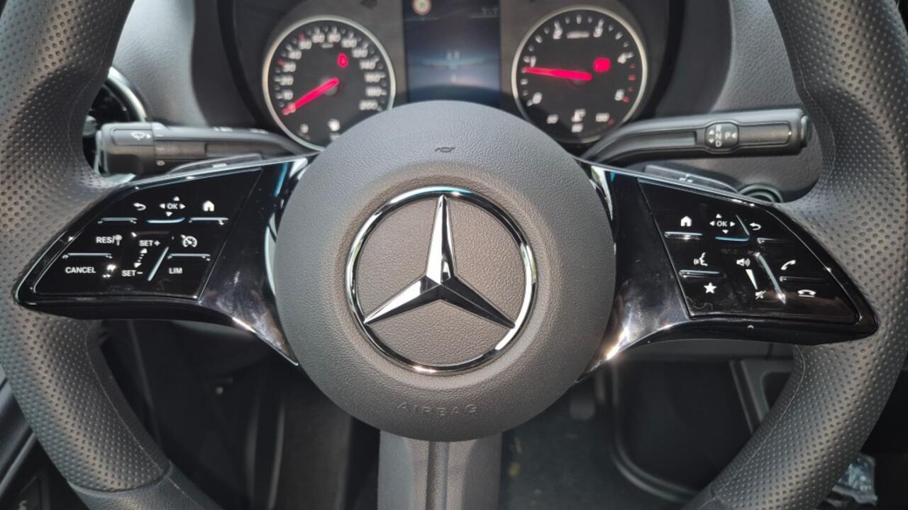 Mercedes-Benz SPRINTER Rolstoelbus verlaagde voorinstap NIEUW