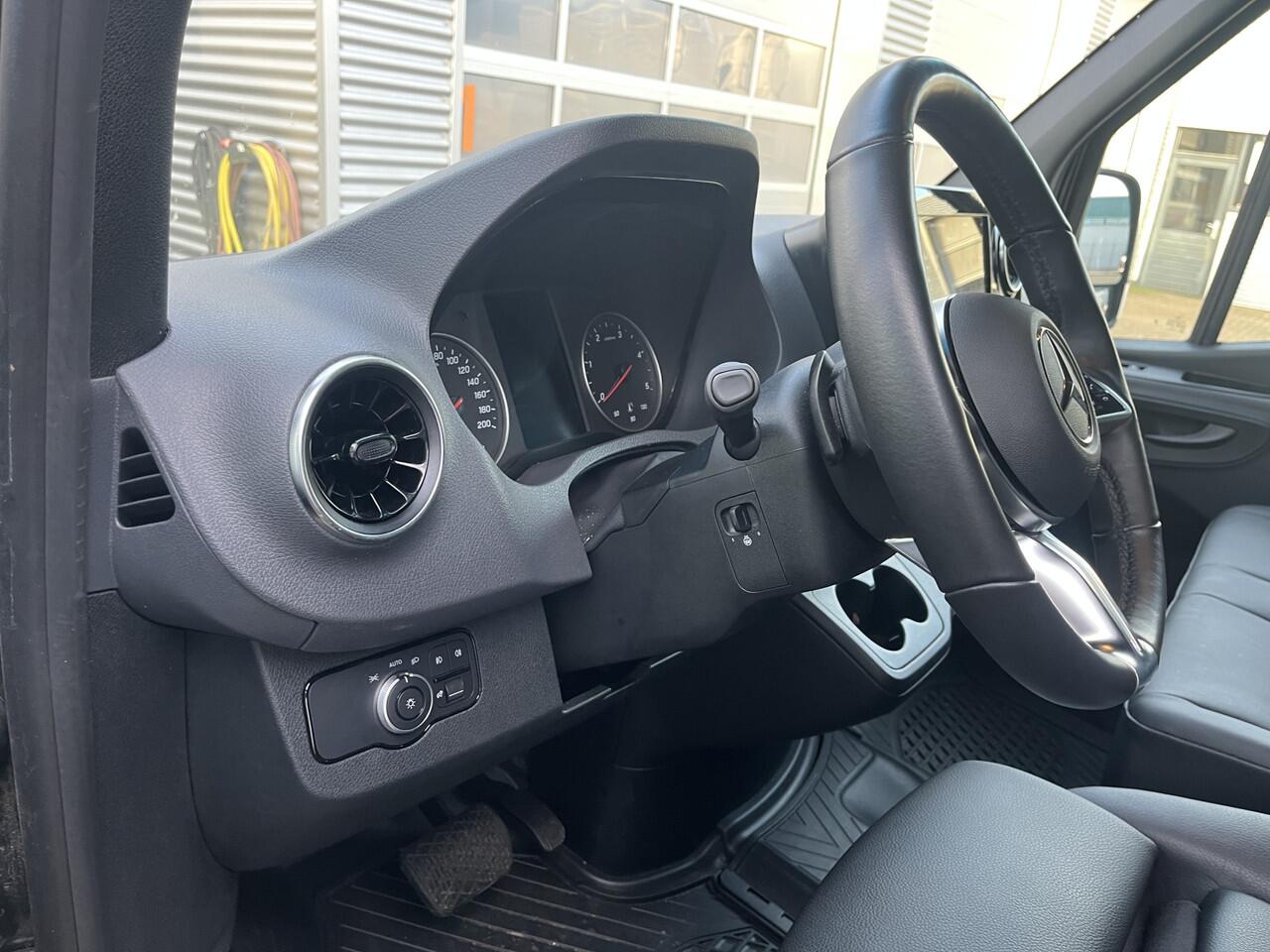 Mercedes-Benz SPRINTER 319 1.9 CDI Aut L4 2800kg Trekhaak Leder LED Stuurverw. alle opties