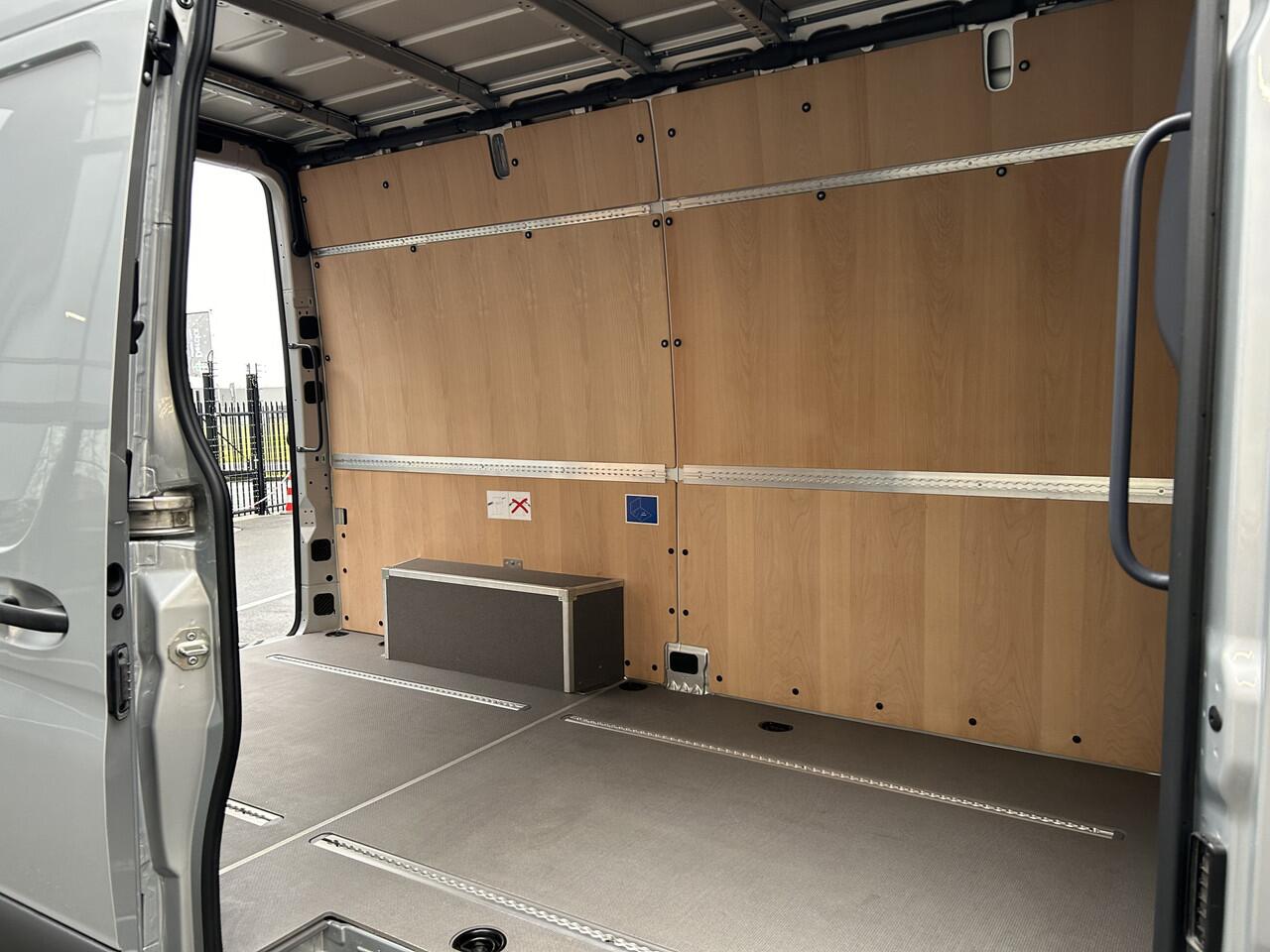 Mercedes-Benz SPRINTER 317 CDI L2 H2 MBUX / 360 Camera / Navigatie / Cruise control / Airco / 270 Graden achterdeuren