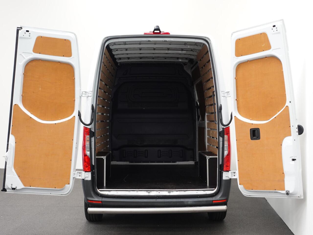 Mercedes-Benz SPRINTER L2H2 Automaat Airco Cruise control Navigatie Side bars