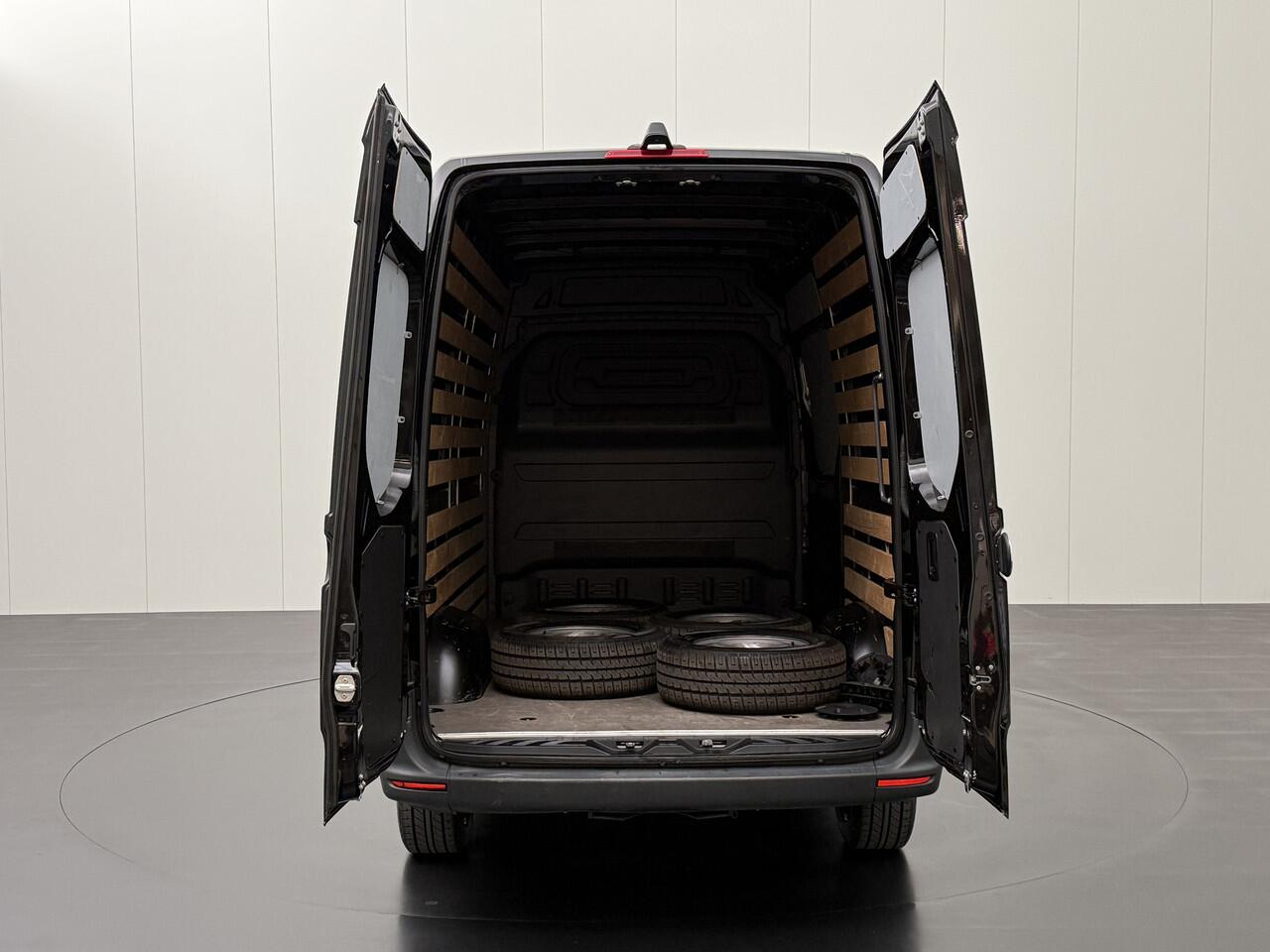 Mercedes-Benz SPRINTER 9G-Tronic Automaat L2H2 RWD Black Edition | Touchscreen Multimedia | Camera | Airco | 3500TG