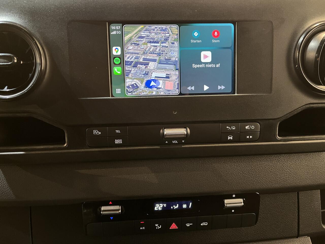 Mercedes-Benz SPRINTER 317 CDI L2H2 RWD / Euro 6 / LED / Airco / Cruise Control / Camera / Trekhaak / CarPlay