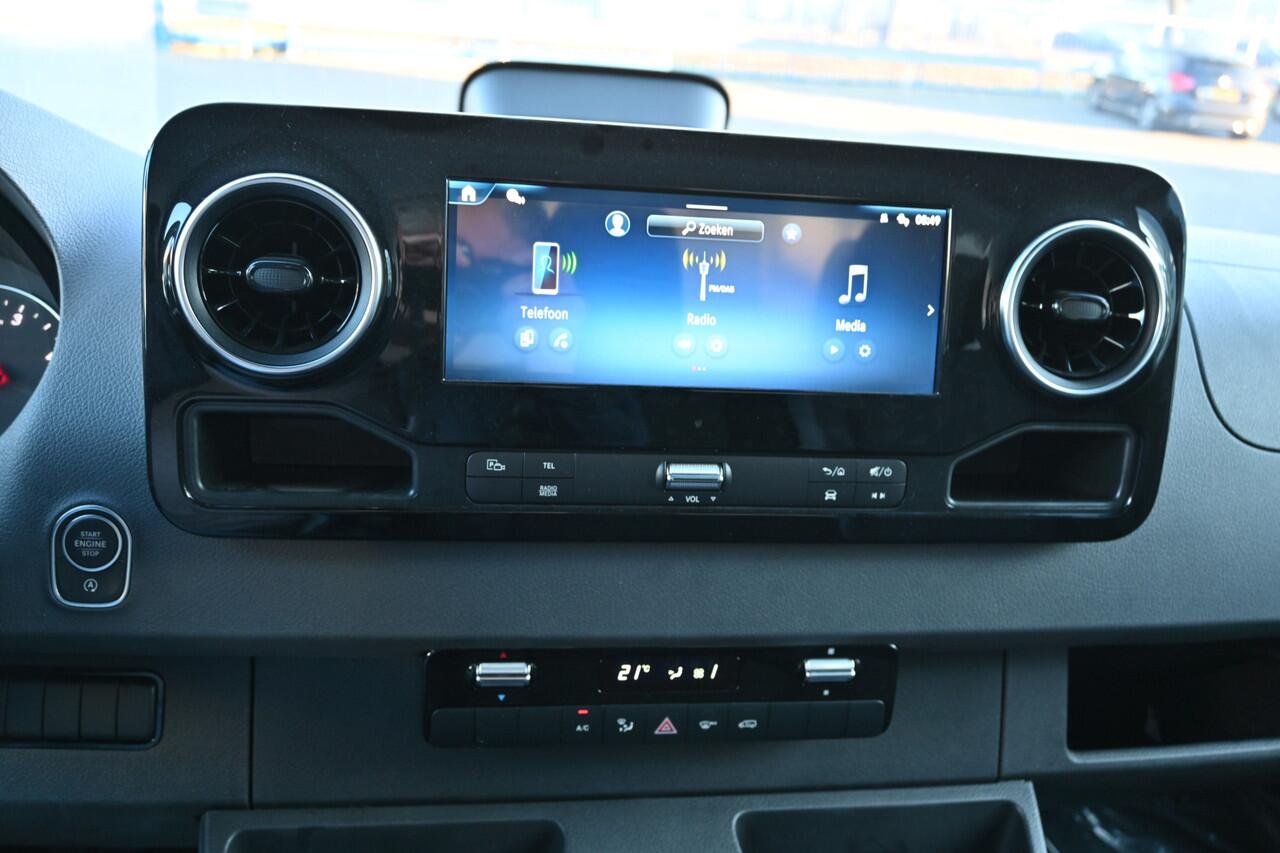 Mercedes-Benz SPRINTER 317 CDI Bakwagen met laadklep Smartphone integratie pakket, LED Laadbak met laadklep, zijdeur