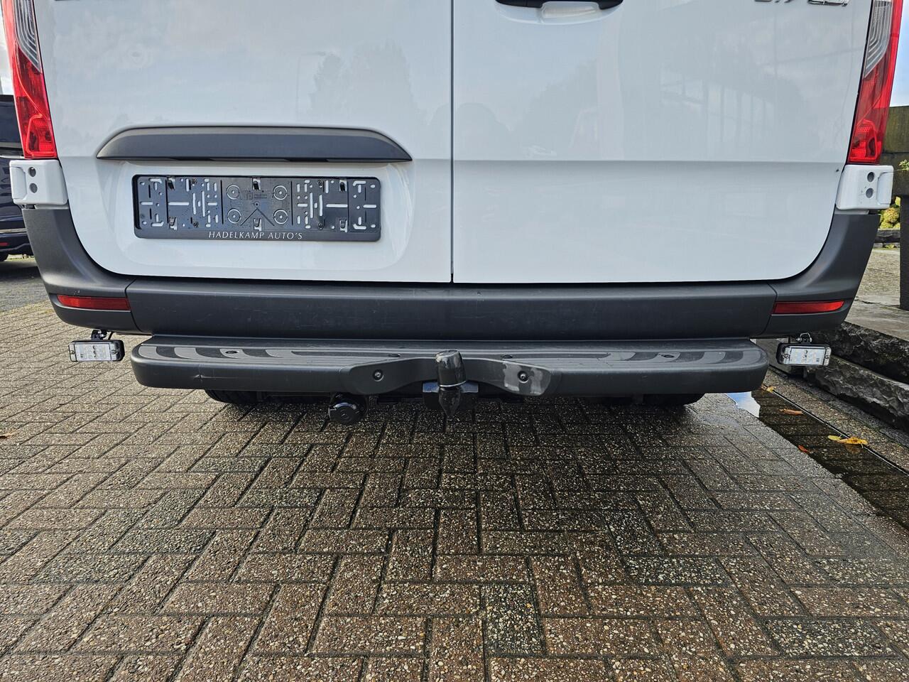 Mercedes-Benz SPRINTER 517 CDI L2-H1 Handgeschakeld * Camera * Trekhaak 3,5t *