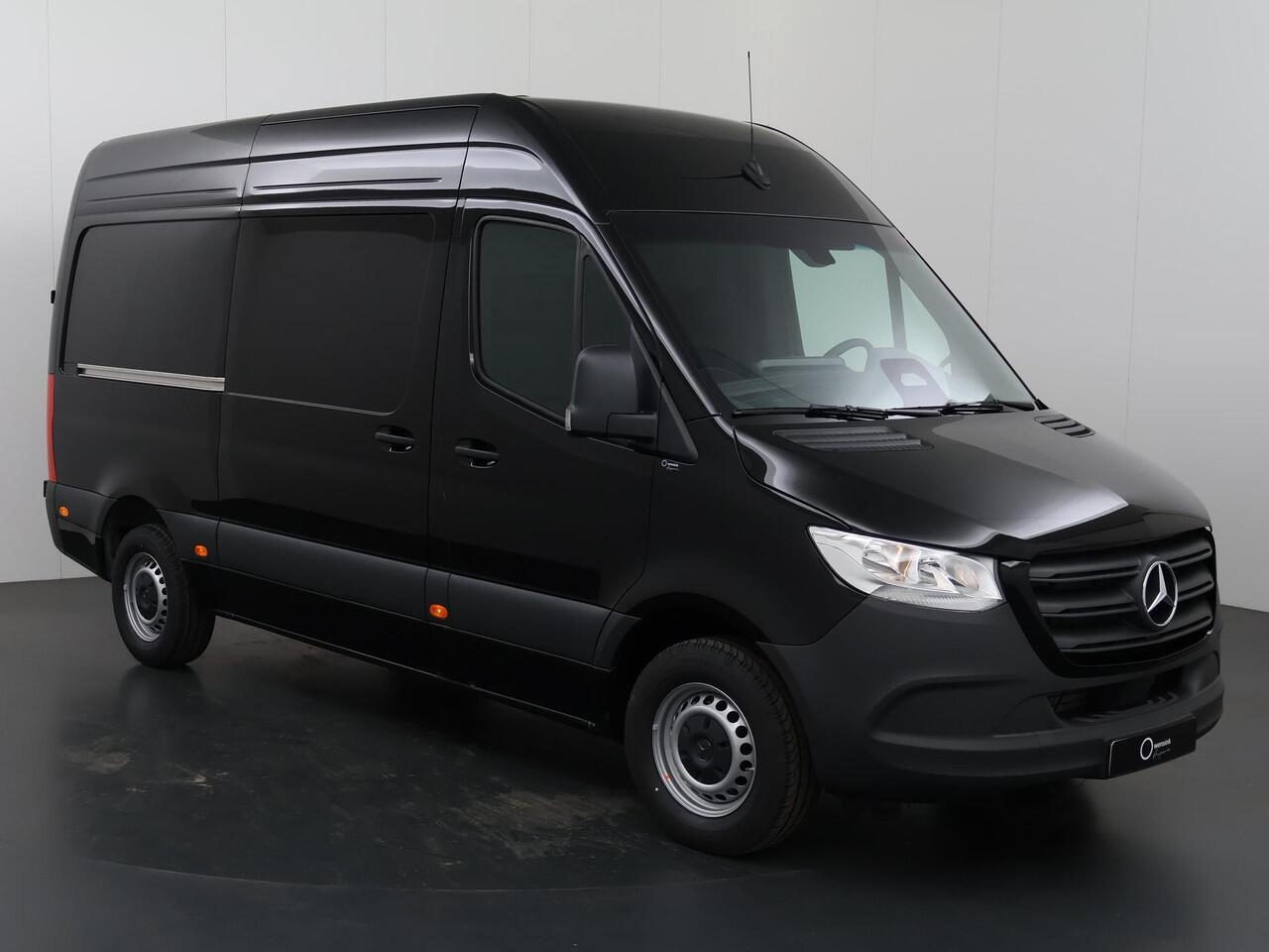 Mercedes-Benz SPRINTER 315 CDI | L2 H2 | RWD | Aut. | PRO | BPM VRIJ! | ACHTERUITRIJCAMERA | 3500 KG AHW | DODEHOEKASSISTENT | AIRCO | CRUISE | CARPLAY | ANDROID AUTO | METALLIC | 3-ZITS | MBUX SYSTEEM GROOT