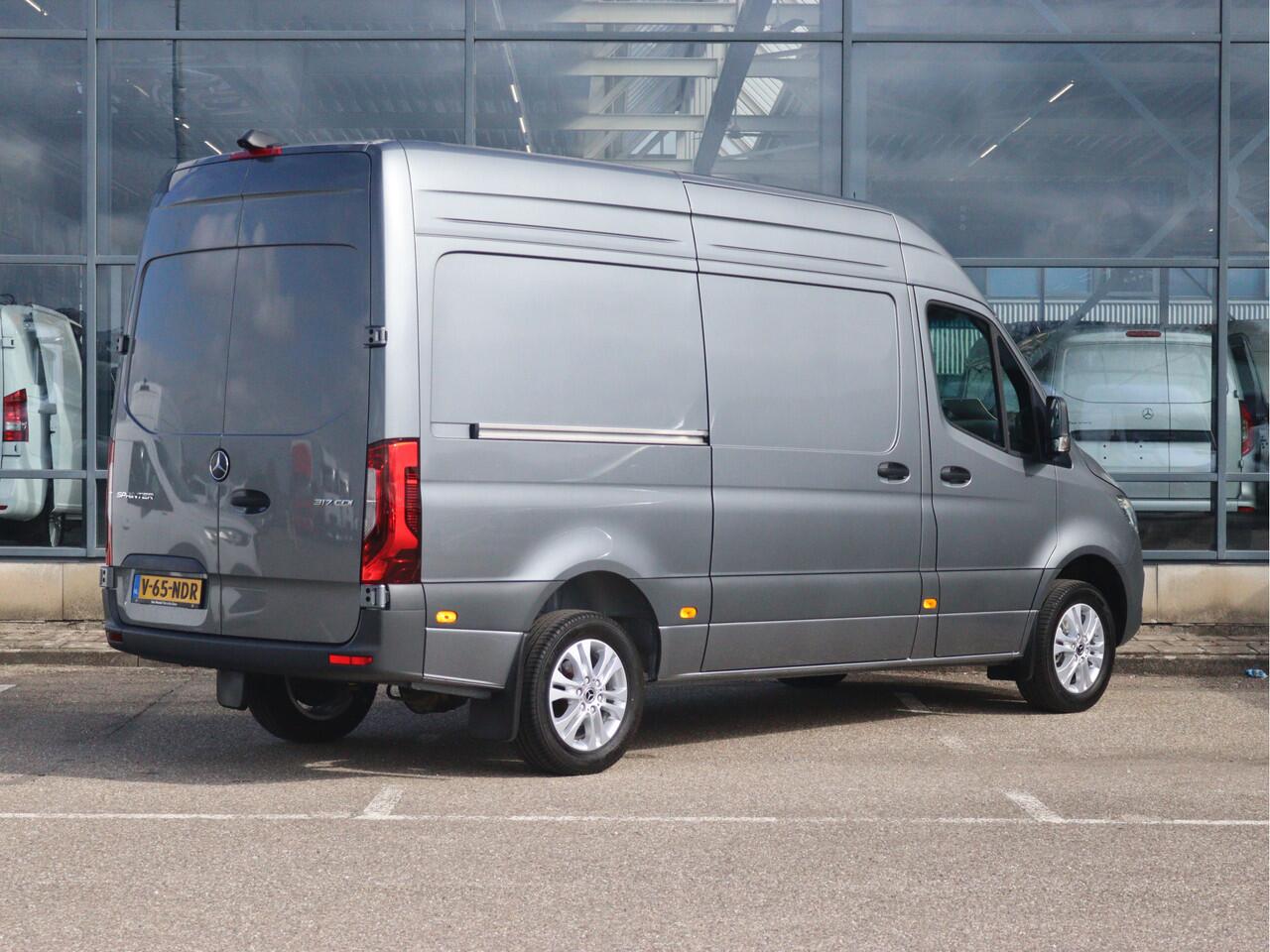 Mercedes-Benz SPRINTER 317 CDI L2H2 Select | AIRCO/CAMERA/DISTRONIC | Certified