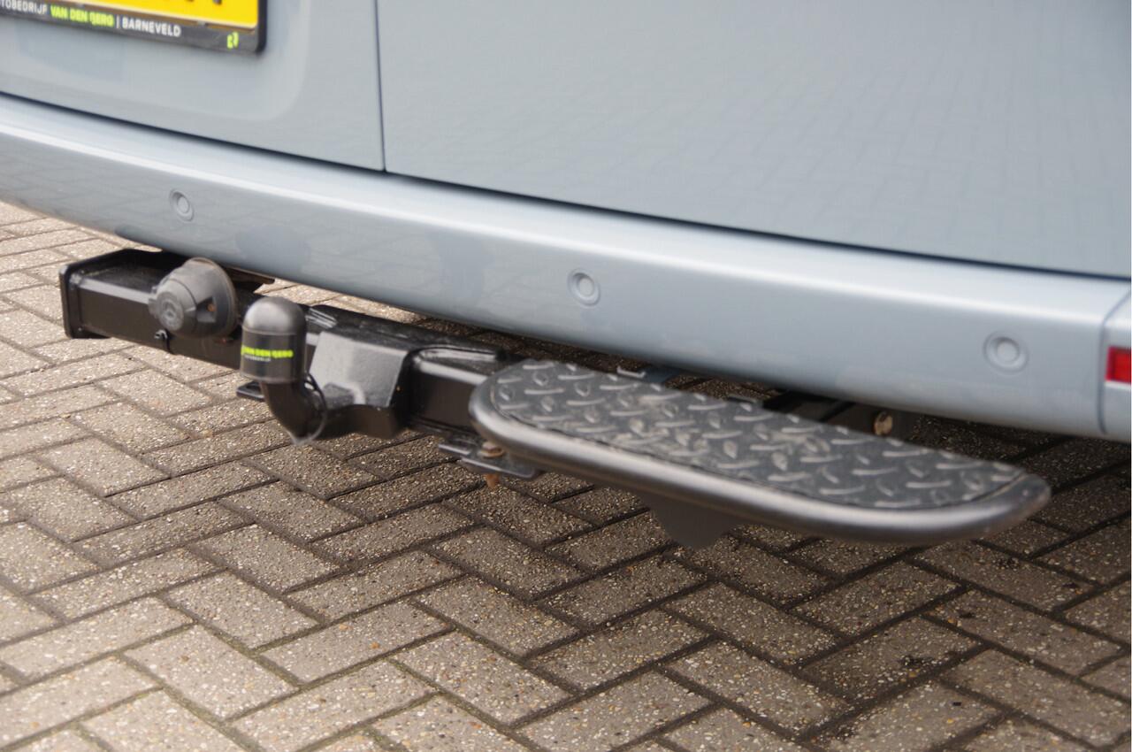 Mercedes-Benz SPRINTER 319 3.0 CDI V6 L2H1 AUT. LED, TREKHAAK, 360 CAMERA, ADAPT. CRUISE, MBUX 10'', STOELVERWARMING, STANDKACHEL, NAVI, CLIMA, PARKEERSENSOREN, CARPLAY