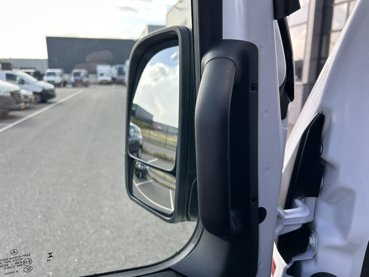 Mercedes-Benz SPRINTER 317 CDI L2 H2 PRO Facelift / LED / MBUX / Navigatie / Camera / Parkeersensoren / Cruise control / Airco / 270 Graden achterdeuren