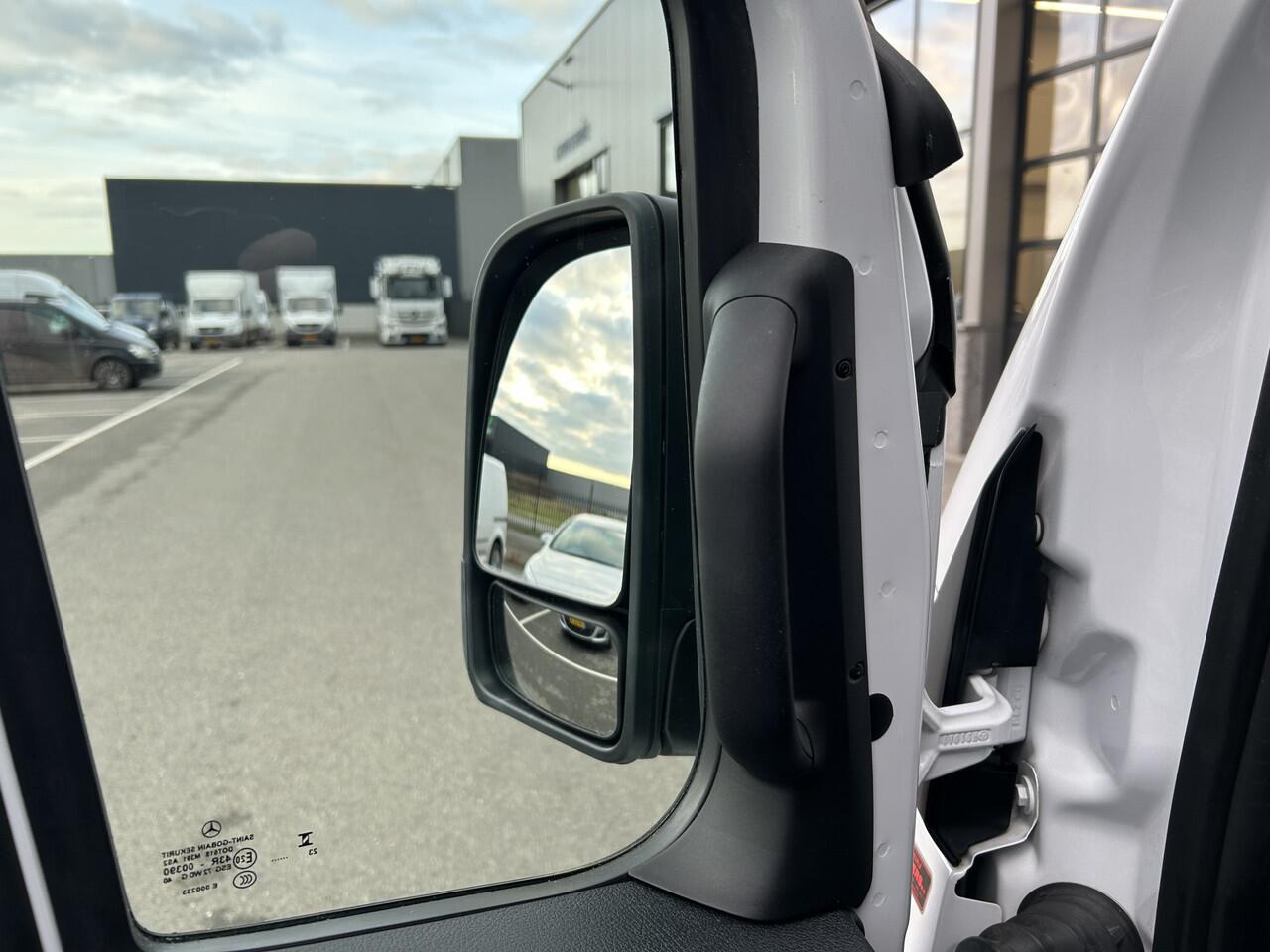 Mercedes-Benz SPRINTER 317 CDI L2 H2 MBUX / 360 Camera / Parkeersensoren / Navigatie / Cruise control / Airco / 270 Graden achterdeuren