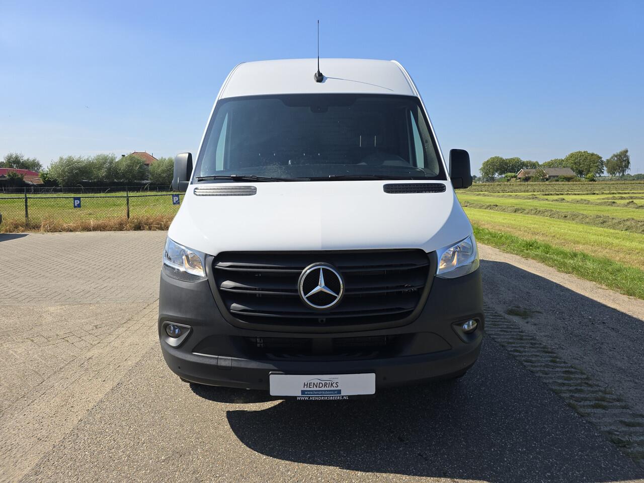 Mercedes-Benz SPRINTER 315 1.9 CDI L3 H2 RWD - 150 Pk - Euro 6 - Navi - MBUX - ParkeerCamera - StoelVerwarming