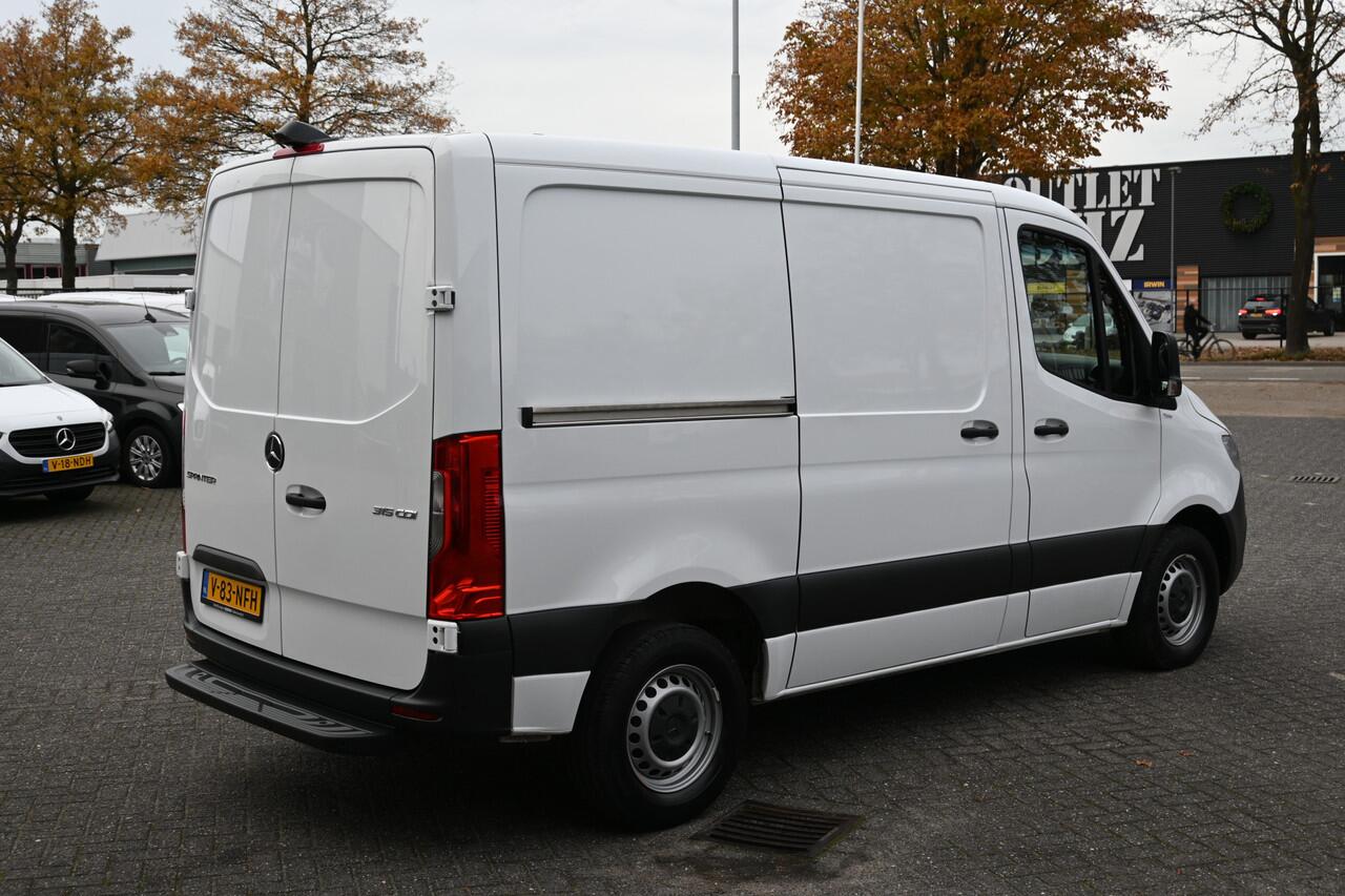 Mercedes-Benz SPRINTER 315 CDI L1H1 RWD MBUX met parkeerpakket en camera, Verwarmde voorruit, Etc.