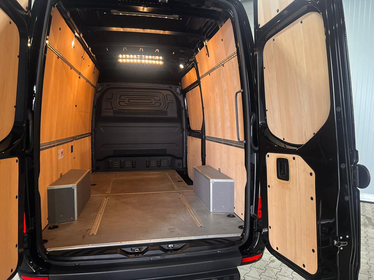 Mercedes-Benz SPRINTER 317 1.9 CDI L2H2 RWD 360graden camera VVB409 zoals getoond BPM vrij! Benut nu nog uw voordeel!