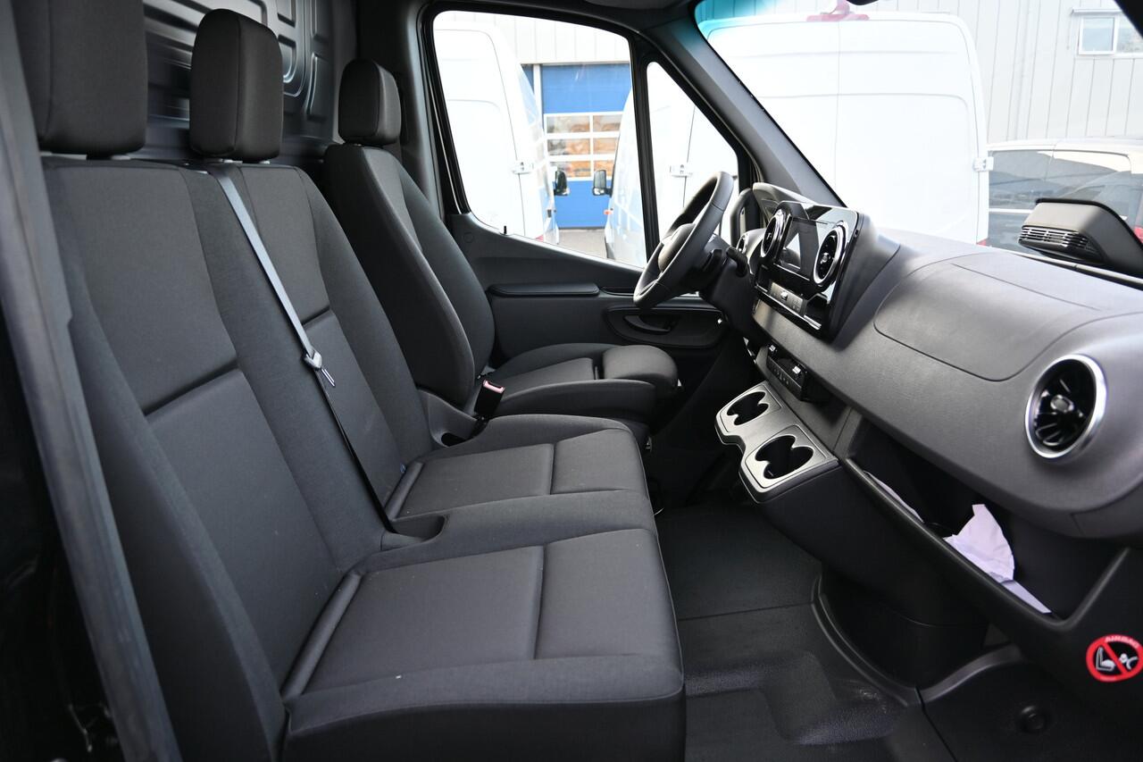 Mercedes-Benz SPRINTER 317 CDI L2H2 Pro 3500 kg trekhaak, LED verlichting, Geveerde stoel