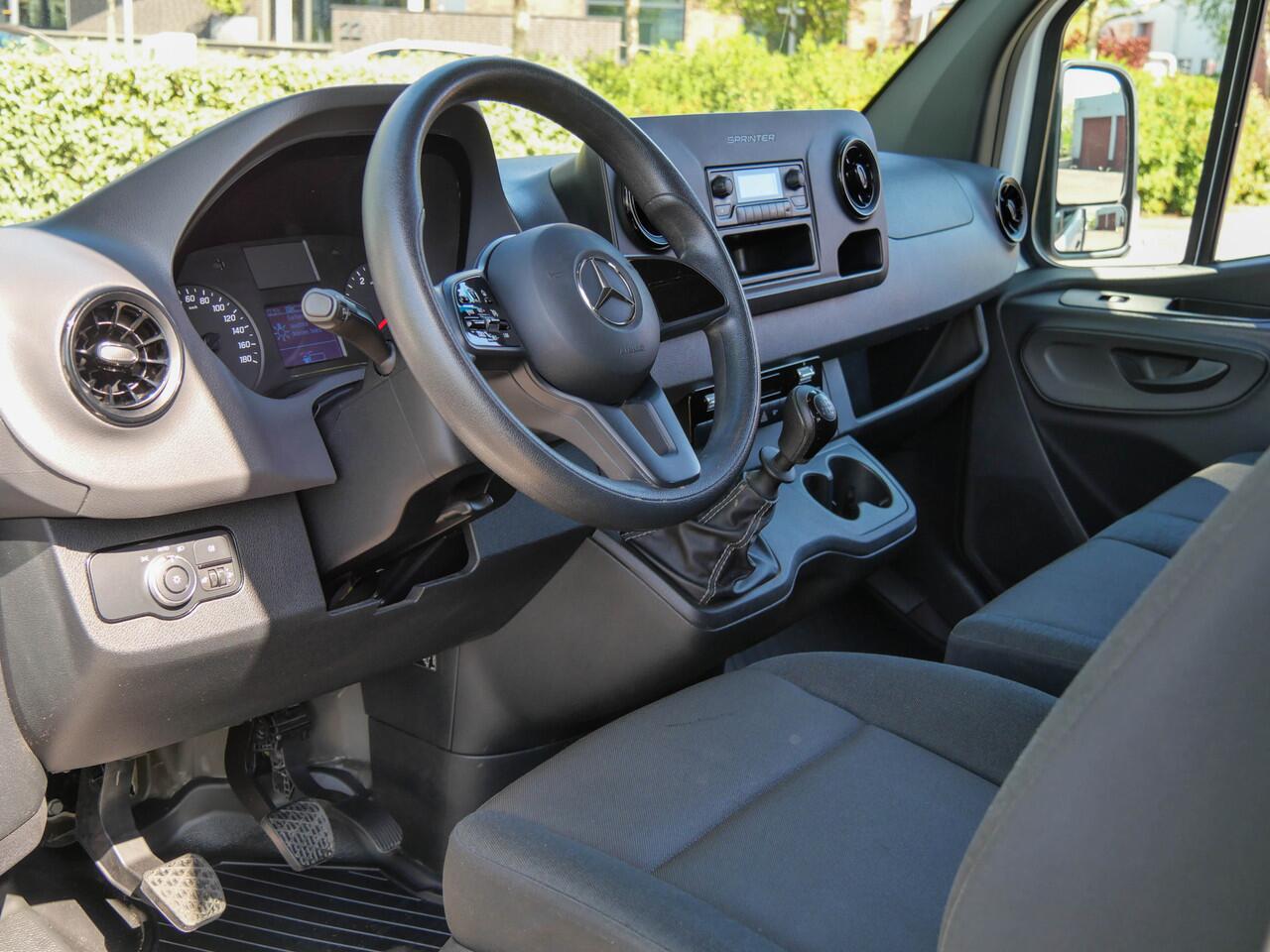 Mercedes-Benz SPRINTER 315 CDI Dubbele Cabine Open Laadbak | 7 pers. | CRUISE CONTROL |