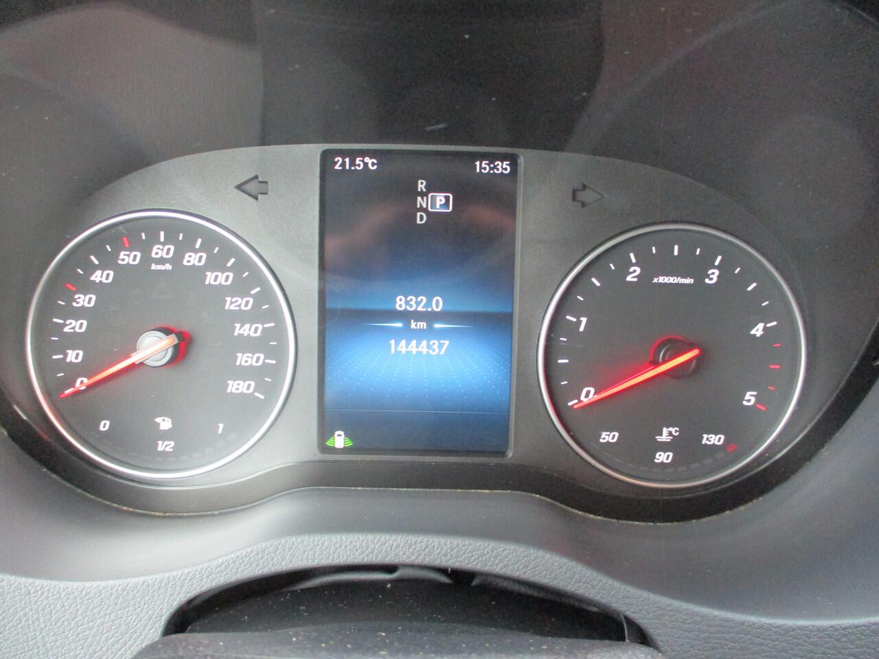 Mercedes-Benz SPRINTER 317 170 PK L2H2 Navi Led Airco Trekhaak