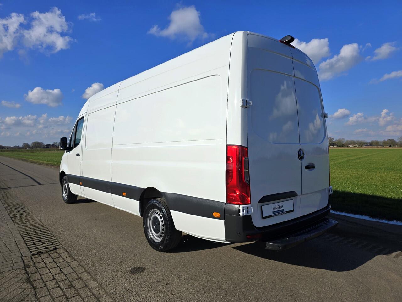 Mercedes-Benz SPRINTER 317 1.9 CDI L3 H2 - 170 Pk - Euro 6 - Camera - StoelVerwarming - MBUX - RWD