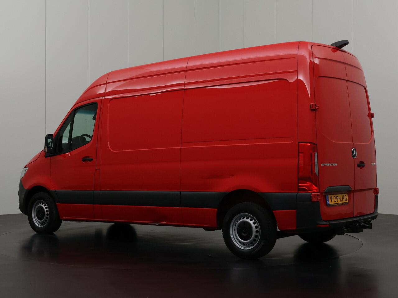 Mercedes-Benz SPRINTER 9G-Tronic Automaat L2H2 | Led | Navigatie | Camera | 3-Persoons | Trekhaak