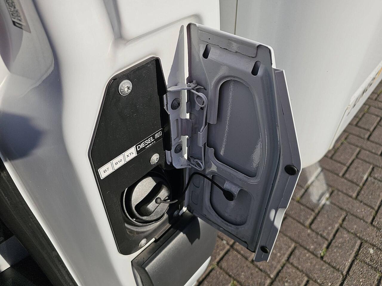 Mercedes-Benz SPRINTER 317 L3 RWD Bakwagen Laadklep Airco Mbux 170Pk Euro6!