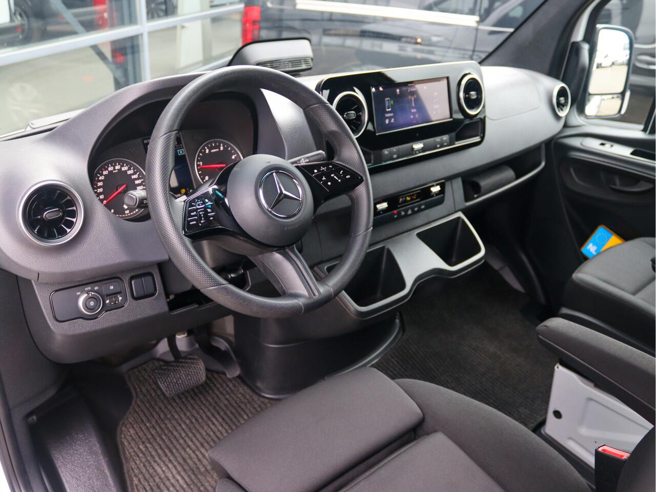 Mercedes-Benz SPRINTER 317 CDI L2 Pro D.C. | AIRCO/CARPLAY/CAMERA/3.500KG AHW | Certified .