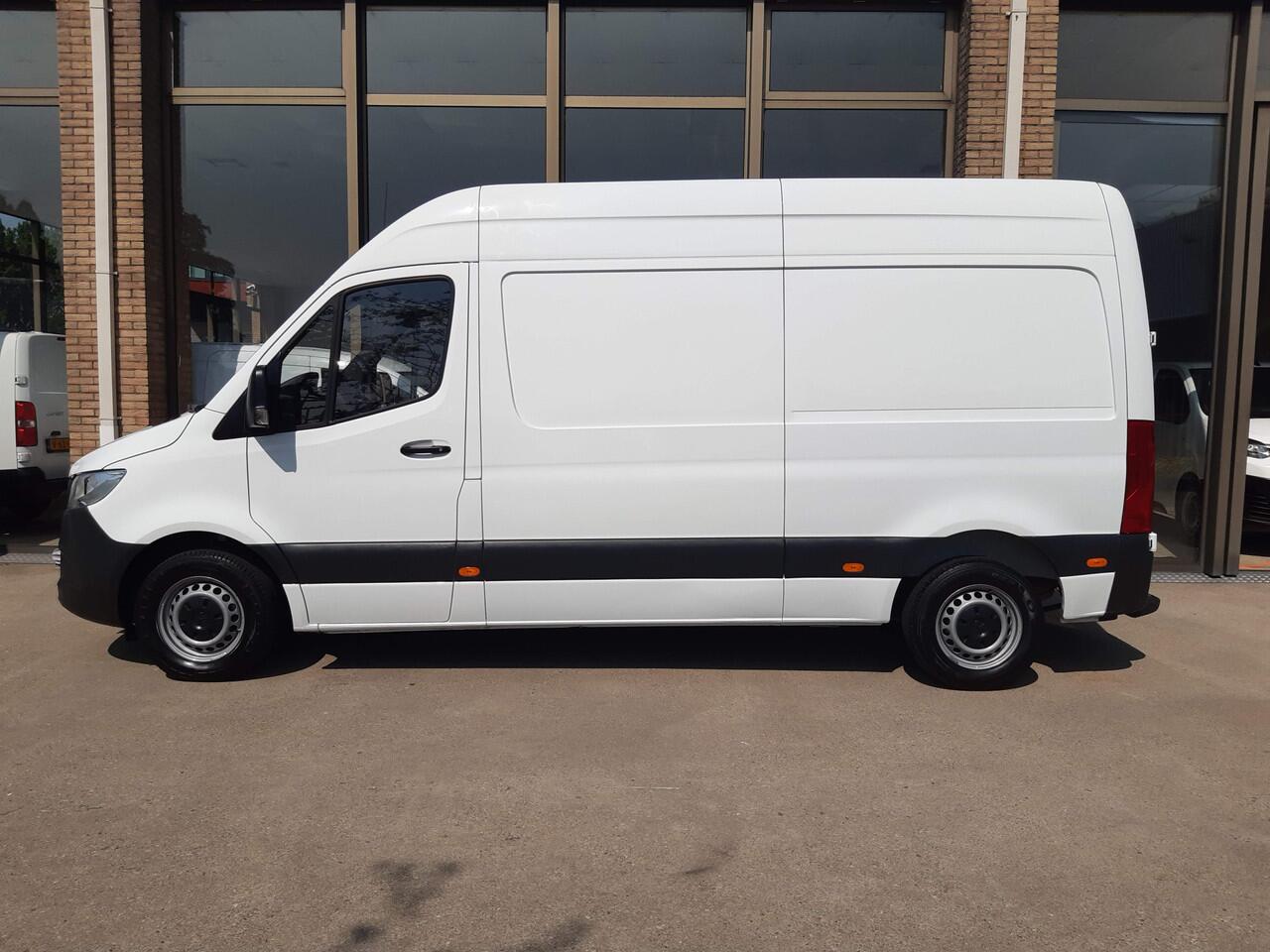Mercedes-Benz SPRINTER 143Pk L2H2 Airco Cruisecontrol Achteruitrijcamera MBux