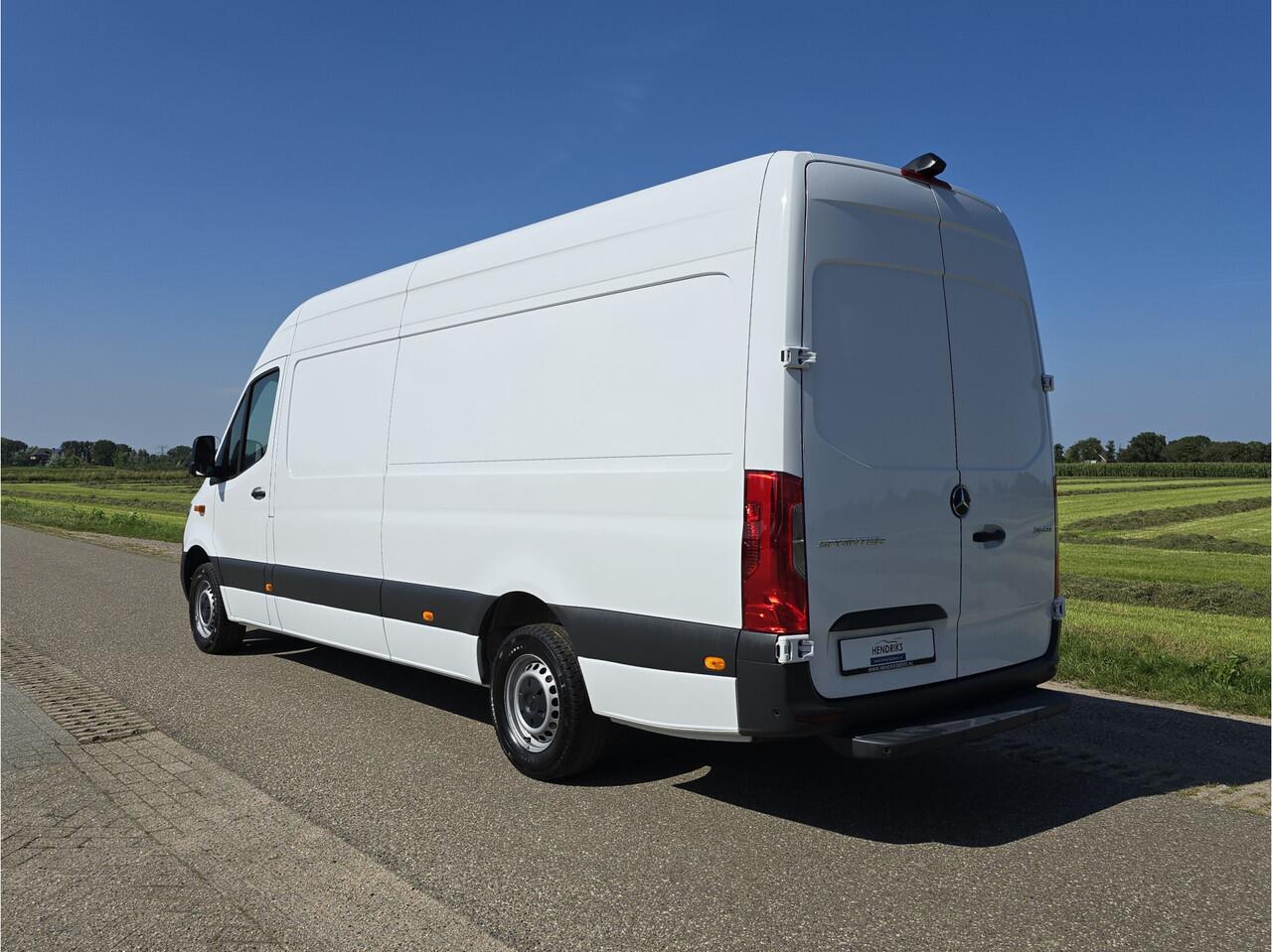 Mercedes-Benz SPRINTER 315 1.9 CDI L3 H2 RWD - 150 Pk - Euro 6 - Navi - MBUX - ParkeerCamera - StoelVerwarming