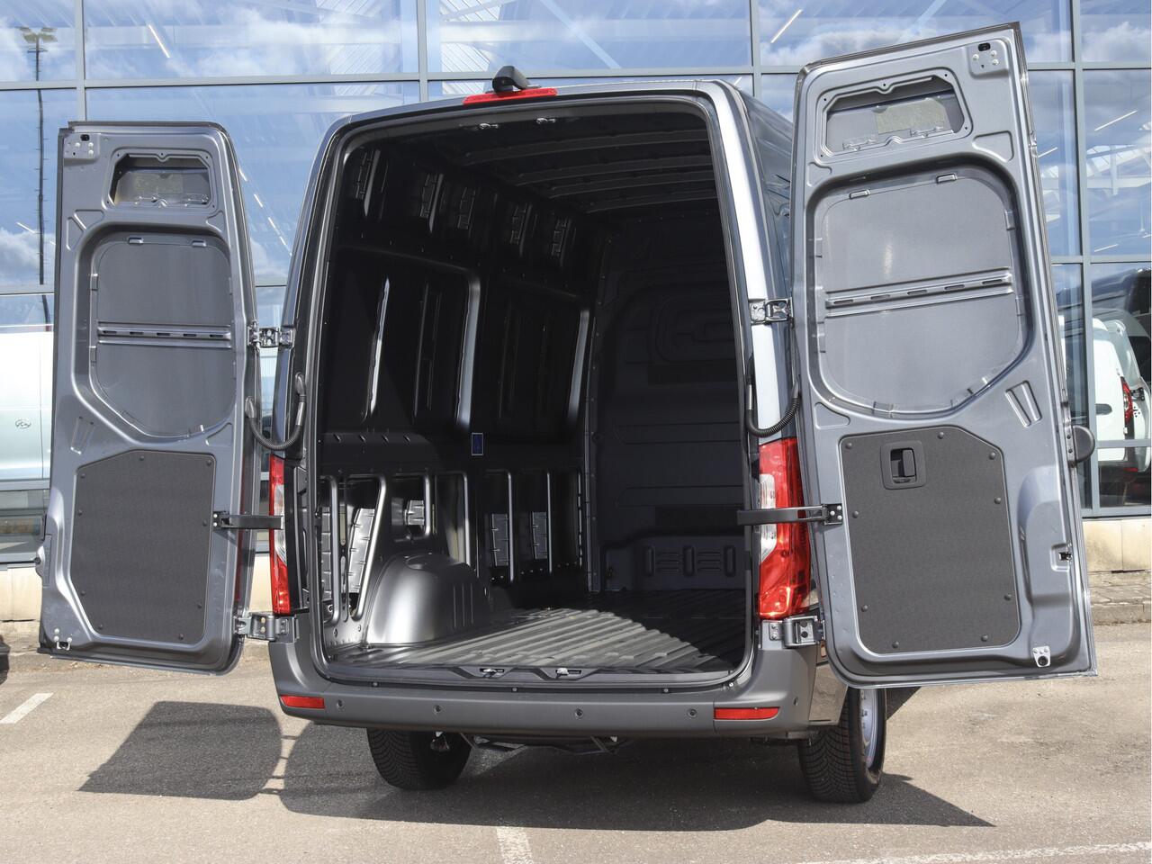 Mercedes-Benz SPRINTER 317 CDI GB L2 RWD PRO