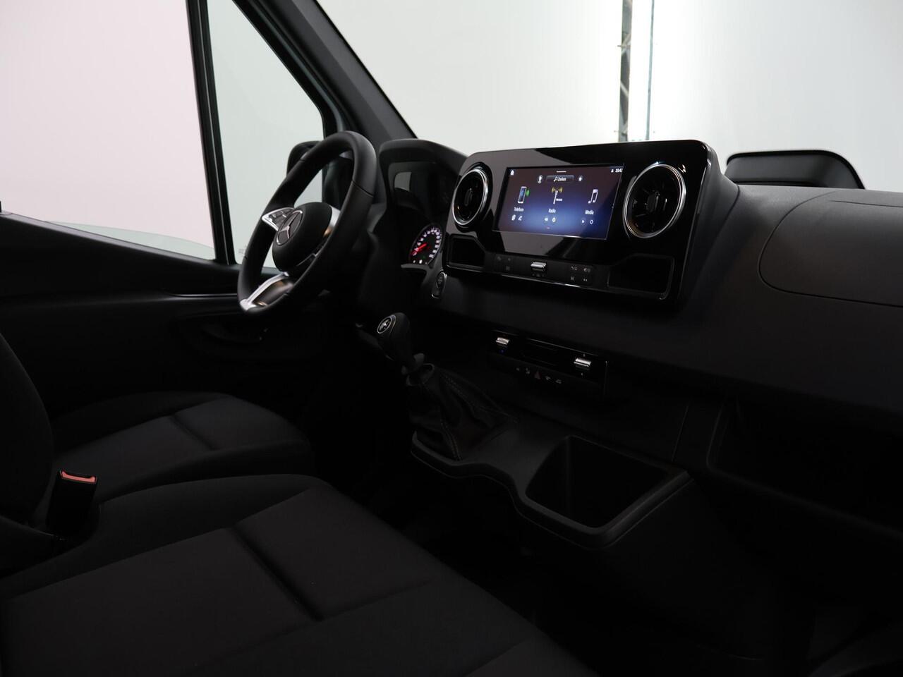 Mercedes-Benz SPRINTER 315 CDI | L2 H1 | RWD | PRO | Parkeercamera | Airco | Dodehoekassistent | Zijwindassistent | Cruise Control | Chauffeursstoel |