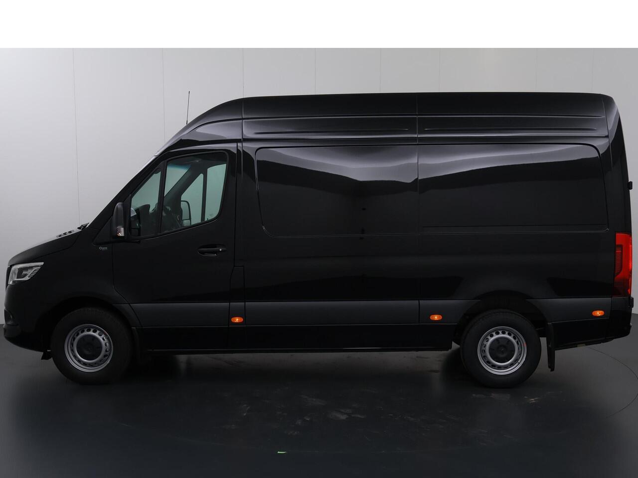 Mercedes-Benz SPRINTER 319 L2H2 RWD SELECT | LED | BPM VRIJ | DISTRONIC | WINTERPAKKET | LEER