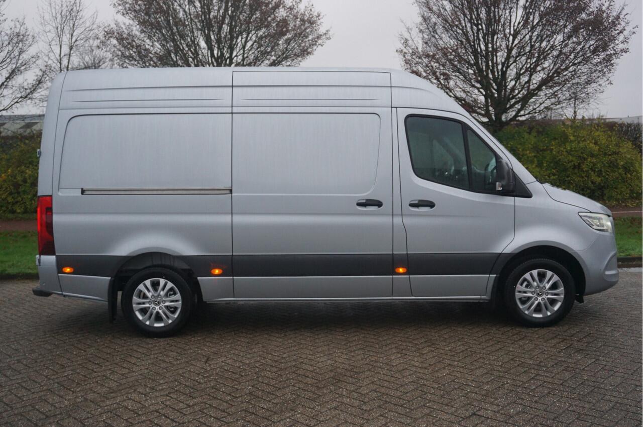 Mercedes-Benz SPRINTER 319CDI Select L2H2 BPM VRIJ!! 10.25" Mbux, ACC, LED, 17" LM!! NR. 932