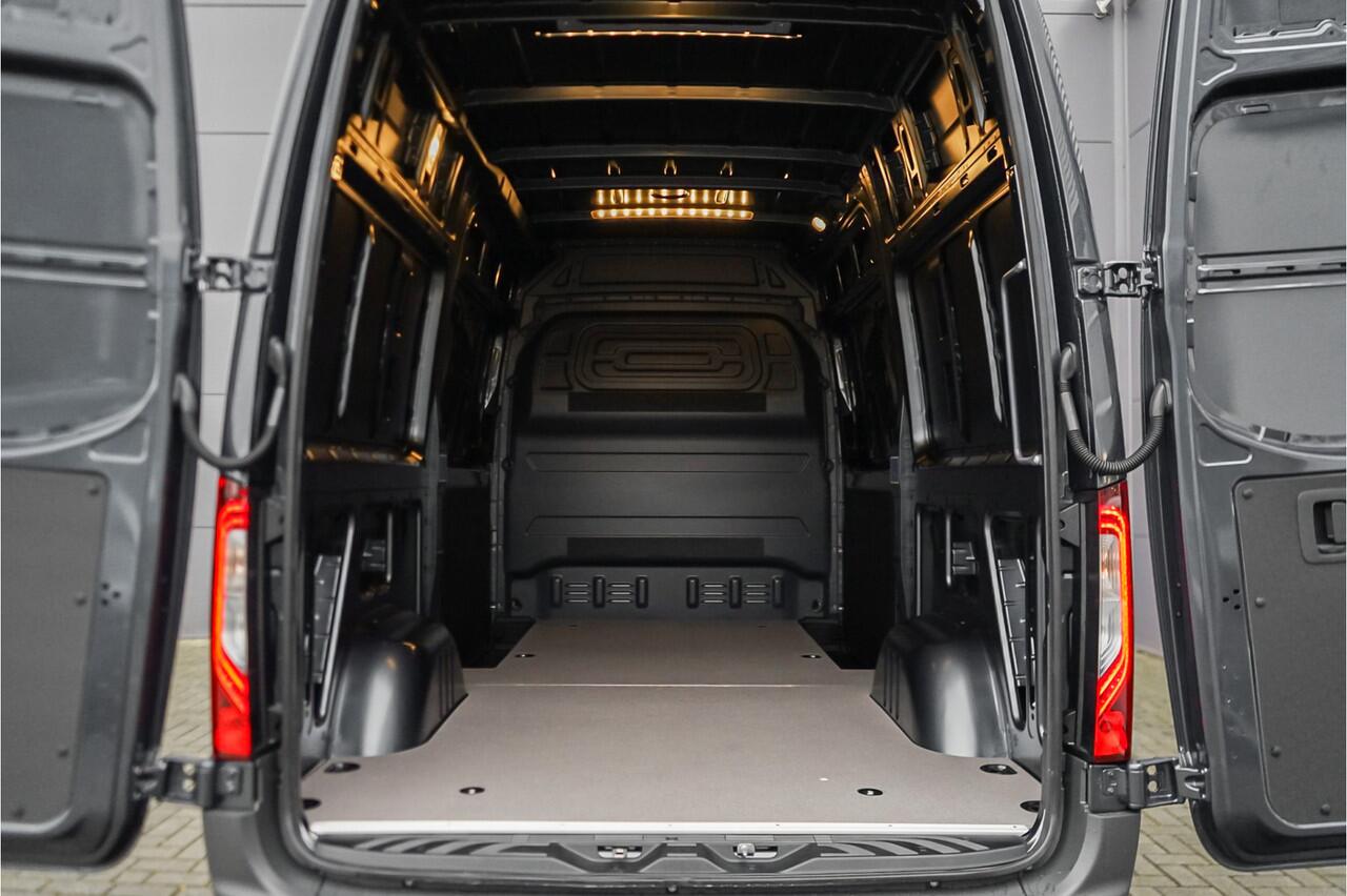 Mercedes-Benz SPRINTER 319 1.9 CDI L2H2 RWD 2x Schuifdeur Distronic Camera Navi Trekhaak 3.5T